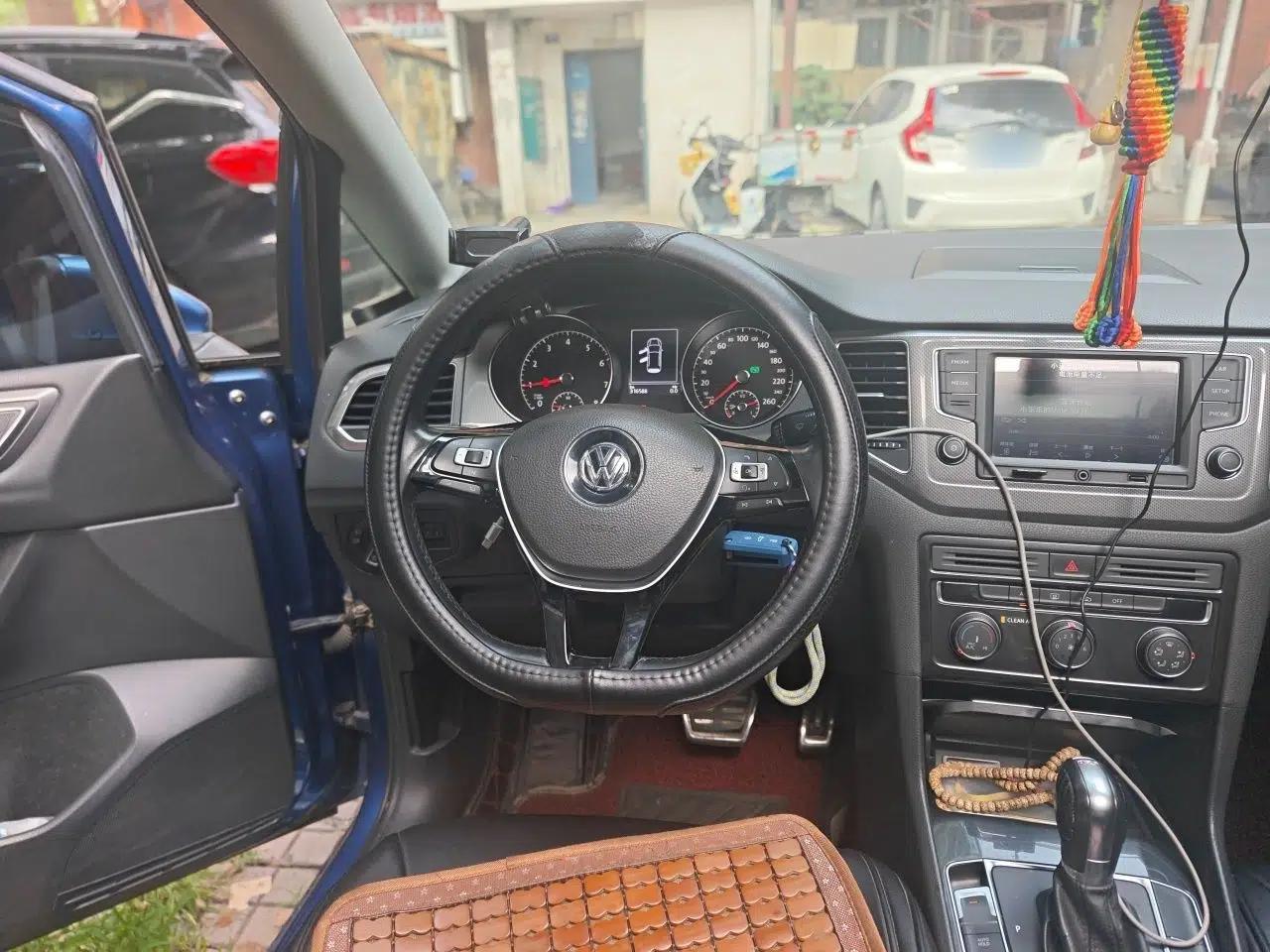 Volkswagen Golf Sportsvan 2016 230TSI Automatic Trend Edition — миниатюра 10