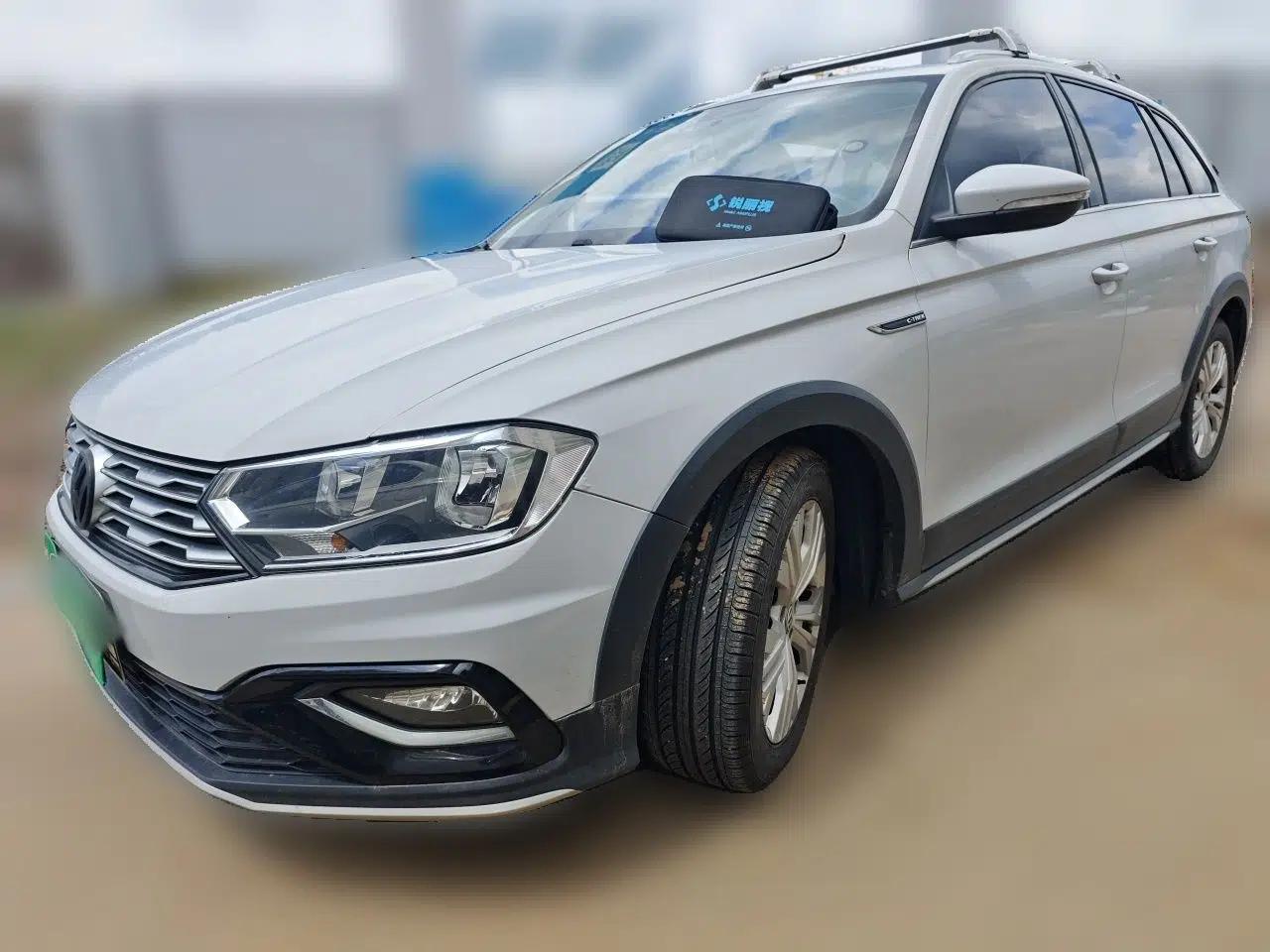 Volkswagen C-TREK 2017 230TSI DSG Comfort Version — миниатюра 1