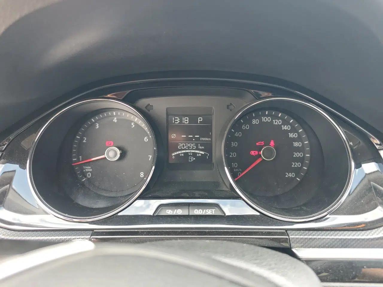 Volkswagen C-TREK 2017 230TSI DSG Comfort Version — миниатюра 11