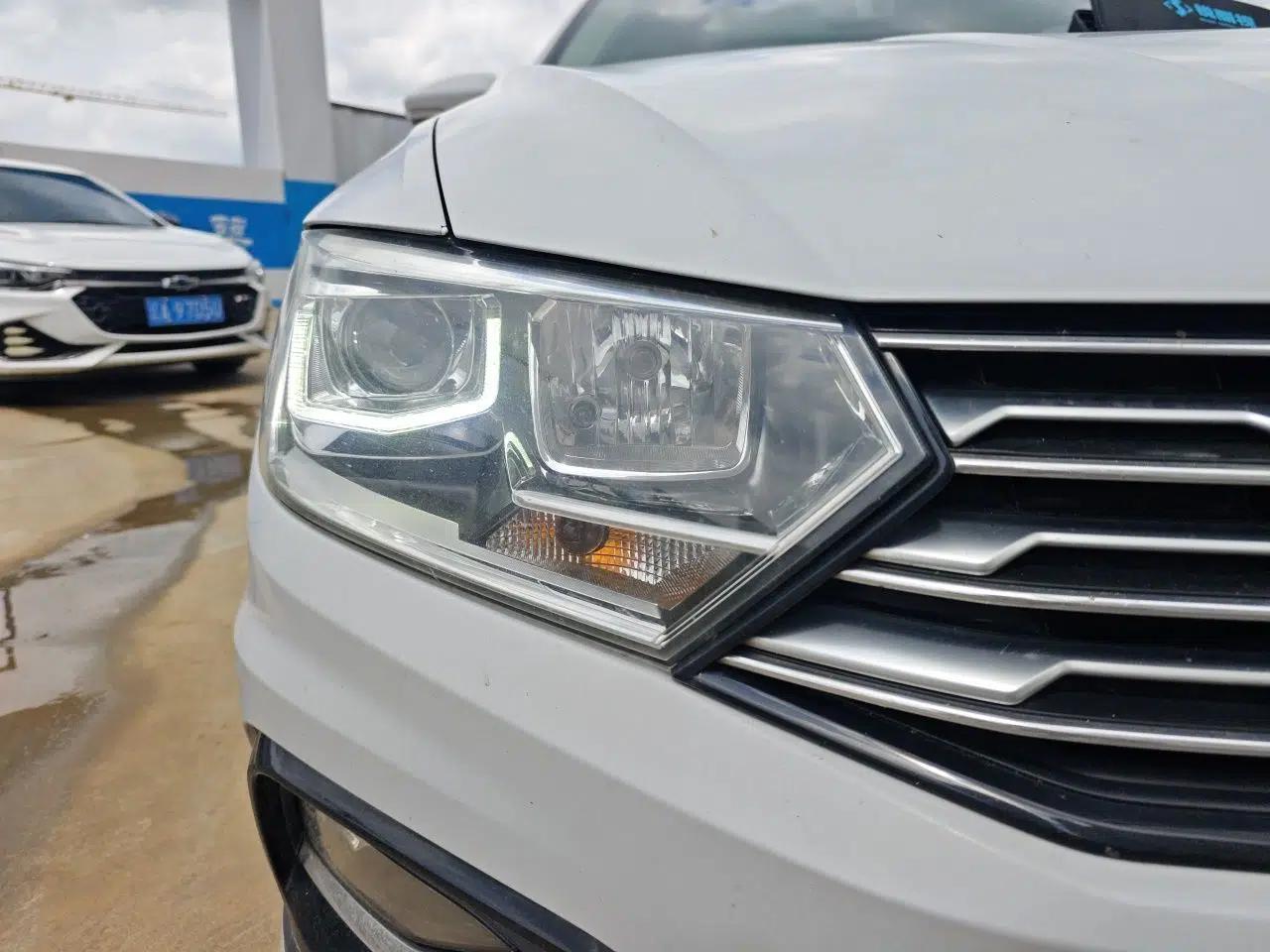 Volkswagen C-TREK 2017 230TSI DSG Comfort Version — миниатюра 7