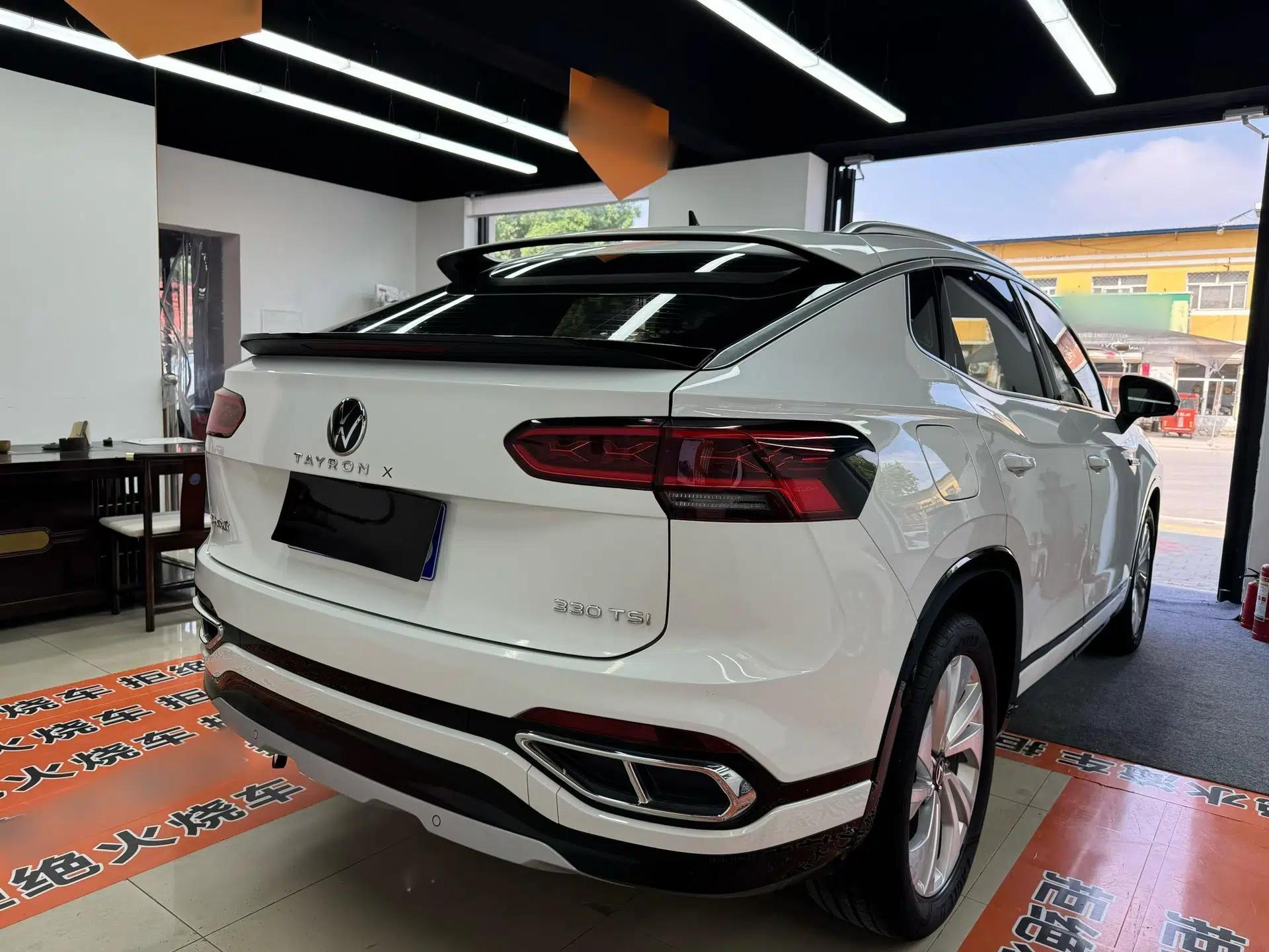 Volkswagen Tayron X 2020 330TSI Two-Wheel Drive Luxury Smart Connectivity Version — миниатюра 3