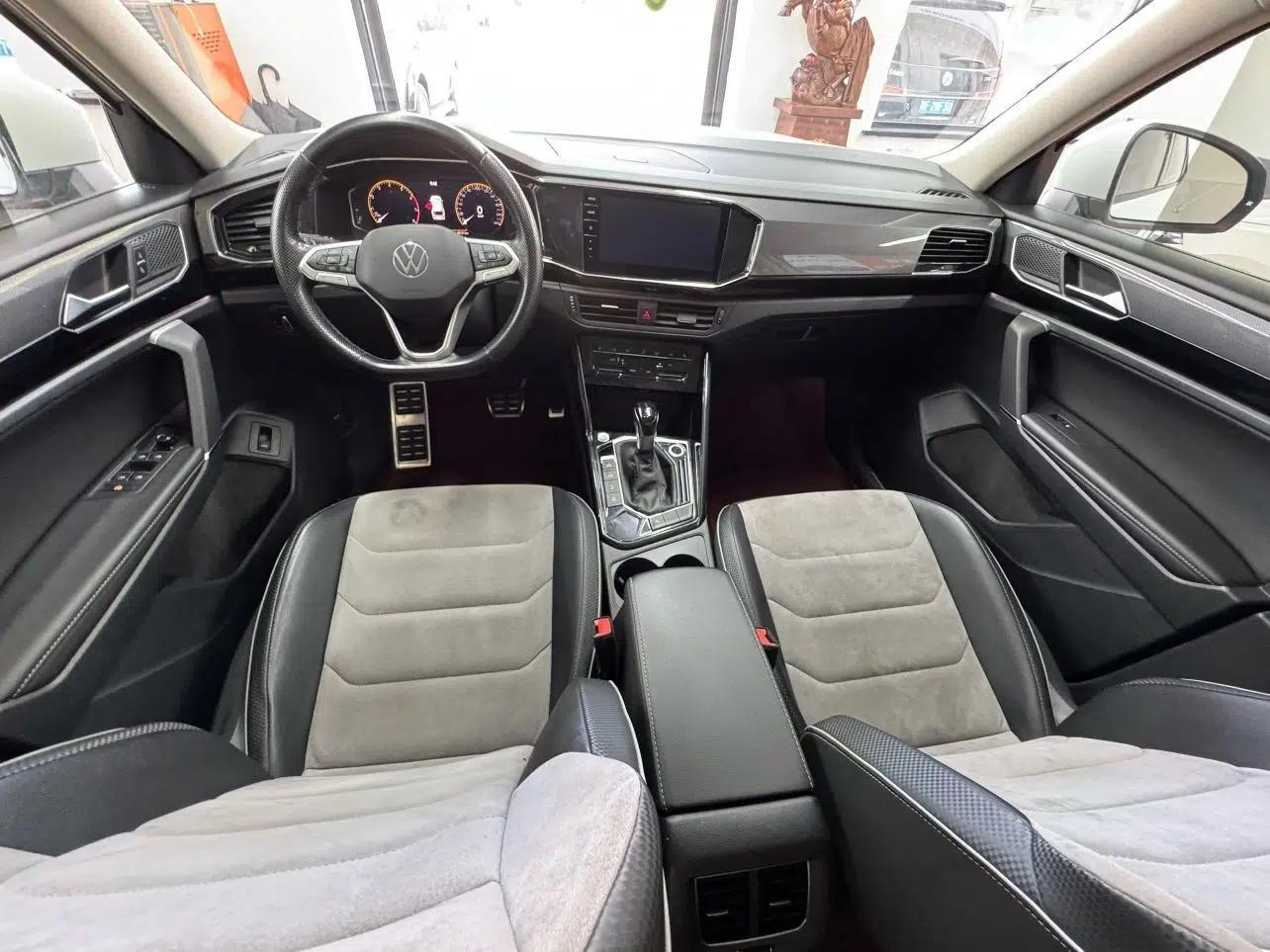 Volkswagen Tayron X 2020 330TSI Two-Wheel Drive Luxury Smart Connectivity Version — миниатюра 8