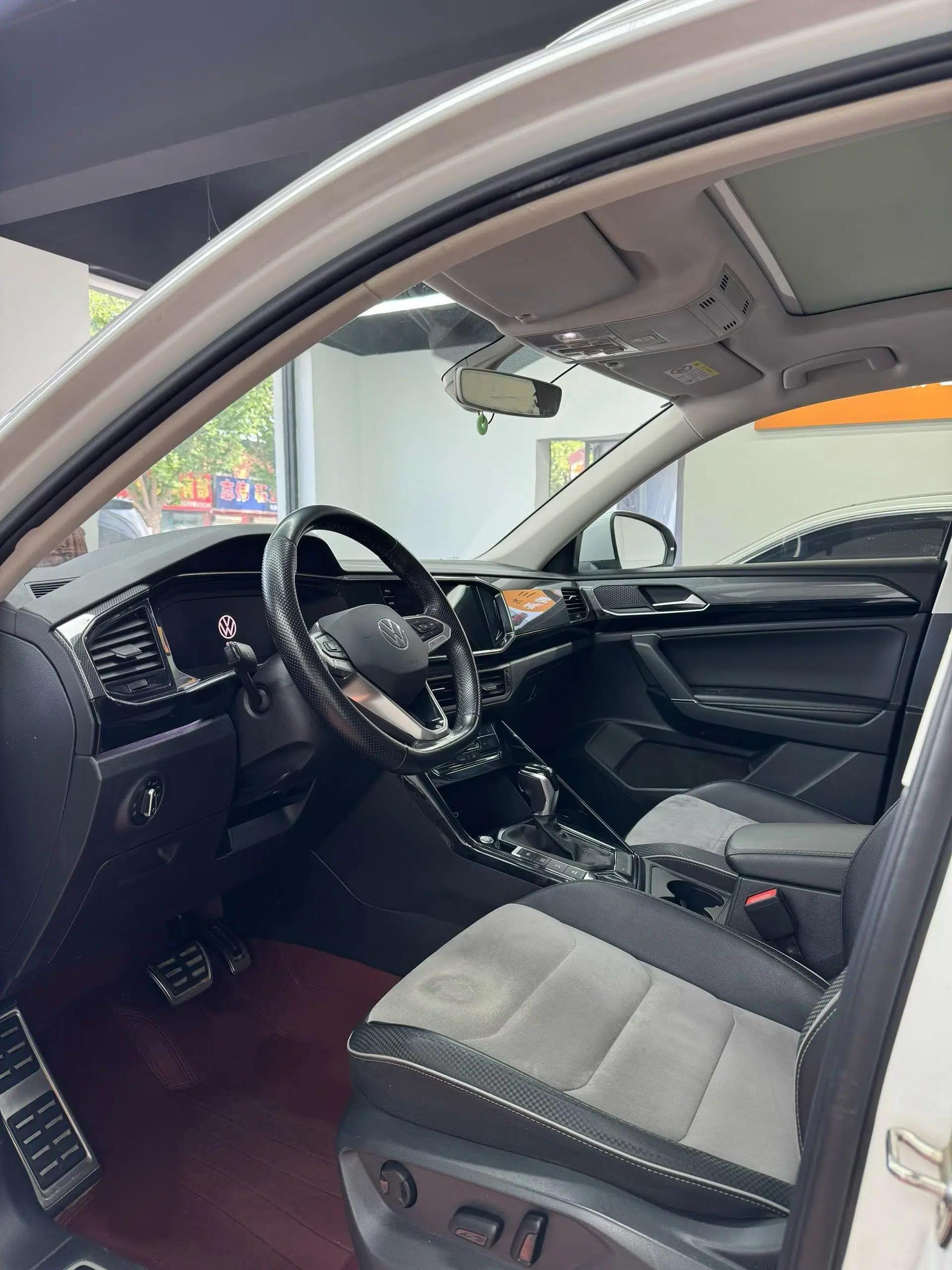 Volkswagen Tayron X 2020 330TSI Two-Wheel Drive Luxury Smart Connectivity Version — миниатюра 9