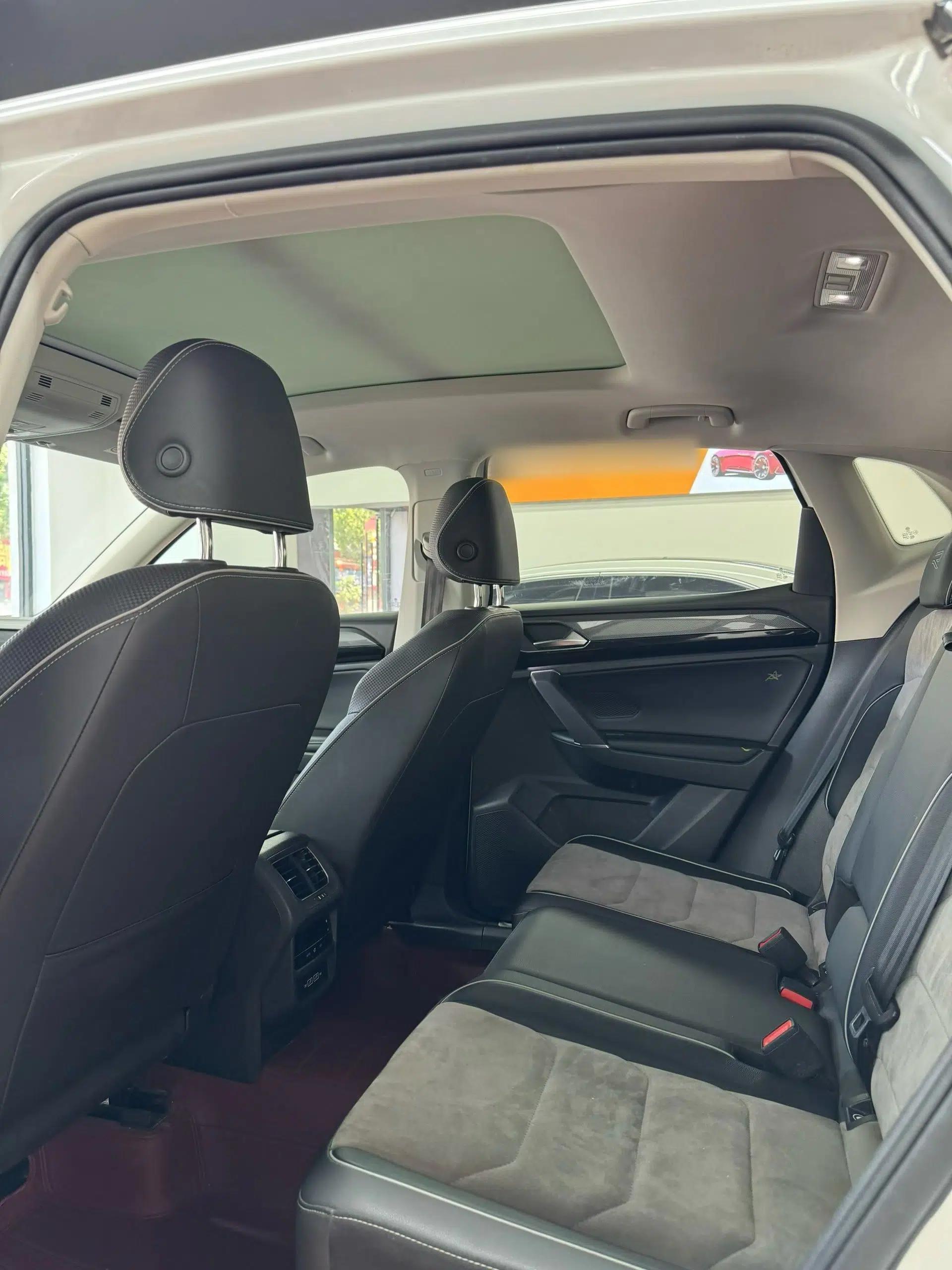 Volkswagen Tayron X 2020 330TSI Two-Wheel Drive Luxury Smart Connectivity Version — миниатюра 10