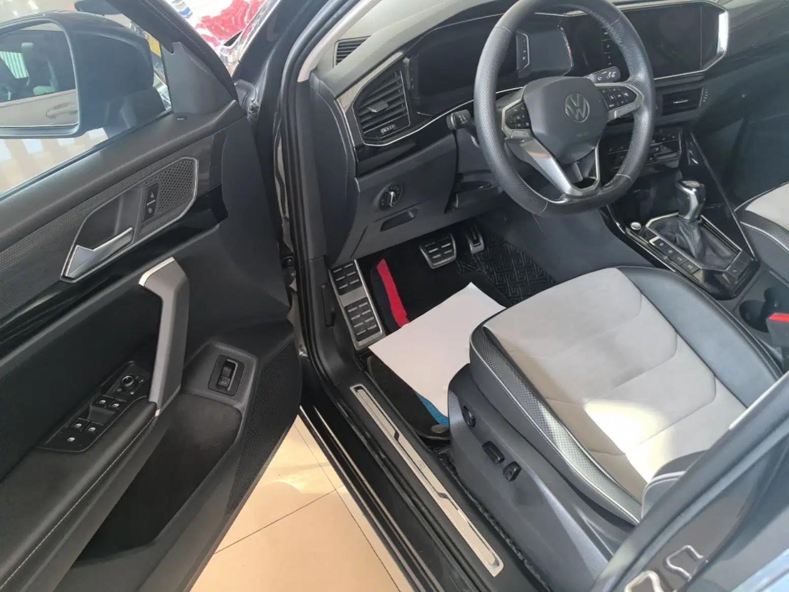 Volkswagen Tayron X 2020 330TSI Two-Wheel Drive Luxury Smart Connectivity Version — миниатюра 18