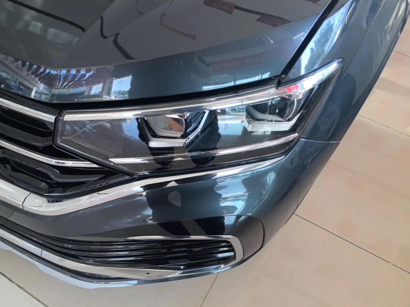 Volkswagen Tayron X 2020 330TSI Two-Wheel Drive Luxury Smart Connectivity Version — миниатюра 8