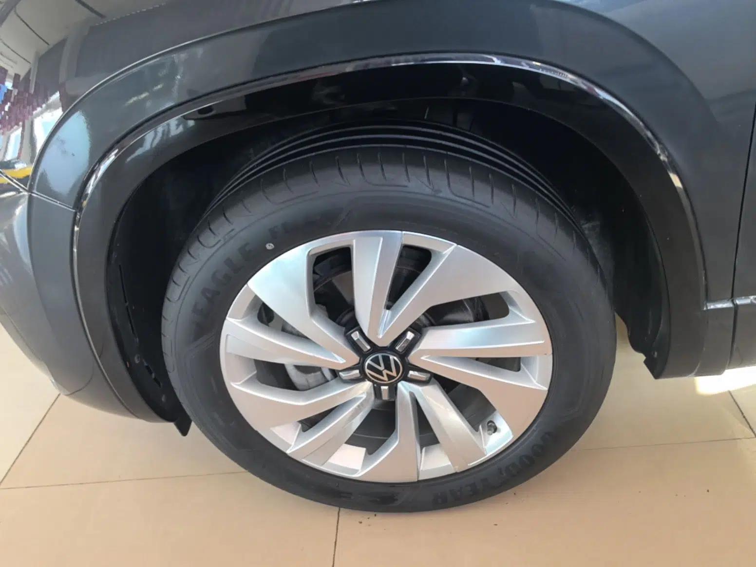 Volkswagen Tayron X 2020 330TSI Two-Wheel Drive Luxury Smart Connectivity Version — миниатюра 10
