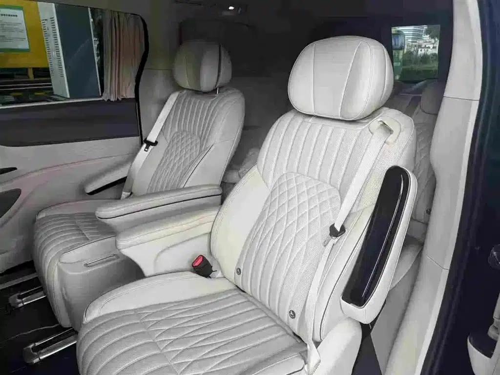 Voyah Dreamer 2024 PHEV Long Range Flagship Edition — миниатюра 4