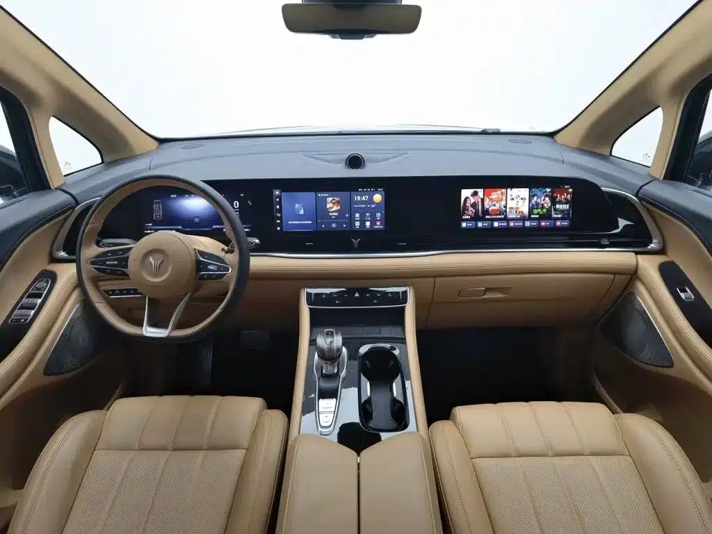 Voyah Dreamer 2024 PHEV Extended Range Premium Edition — миниатюра 5