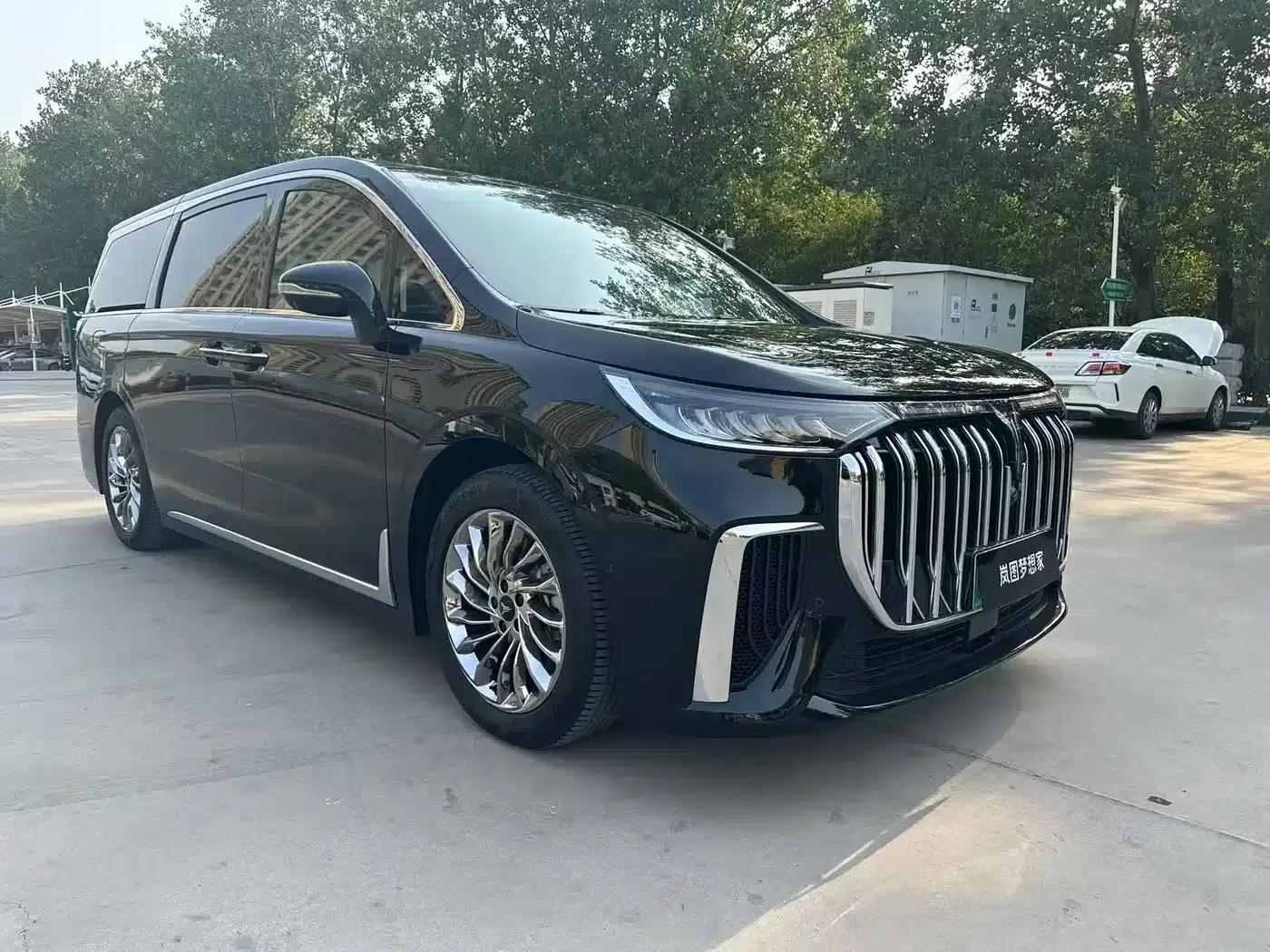 Voyah Dreamer 2024 PHEV Long Range Flagship Edition — миниатюра 3