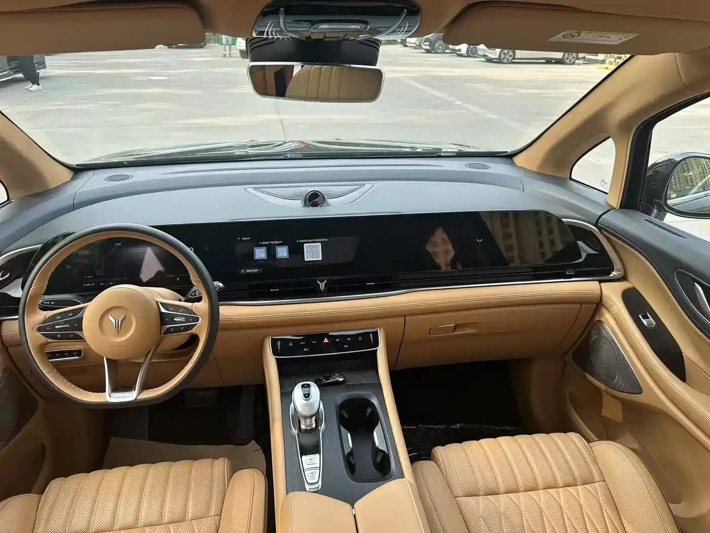 Voyah Dreamer 2024 PHEV Long Range Flagship Edition — миниатюра 4