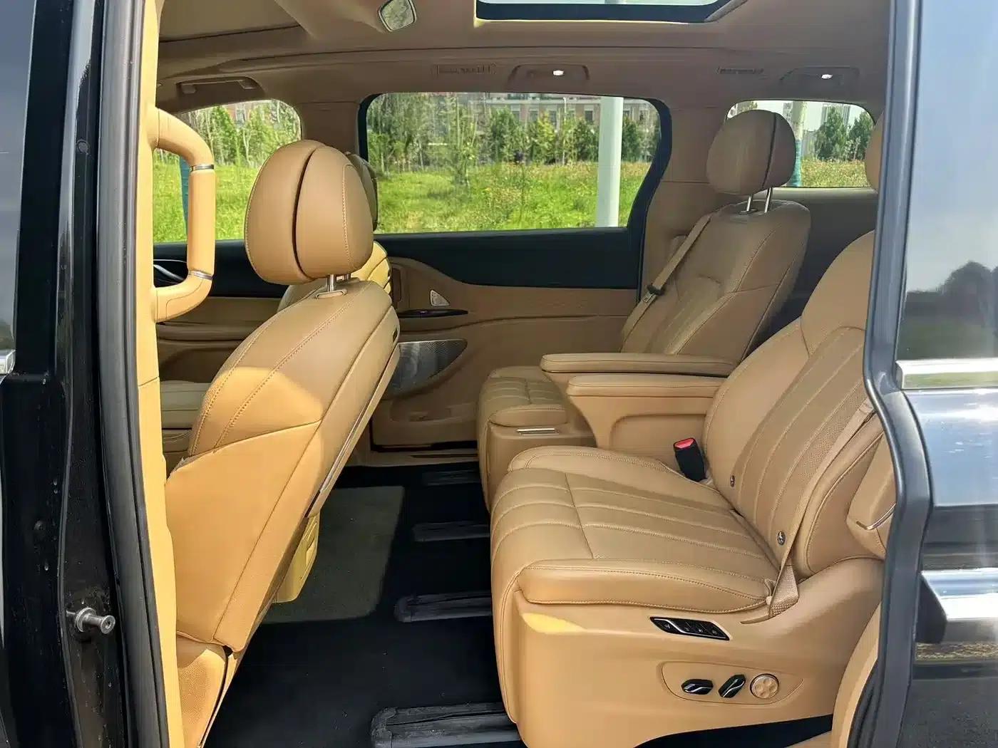 Voyah Dreamer 2024 PHEV Long Range Flagship Edition — миниатюра 7