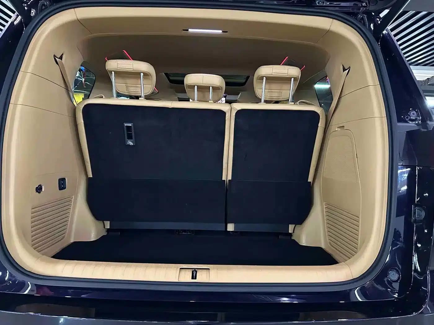 Voyah Dreamer 2025 PHEV 4WD Premium Kunpeng Edition — миниатюра 7