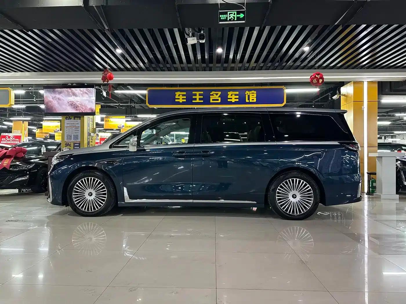 Voyah Dreamer 2025 PHEV AWD Flagship Qiankun Edition — миниатюра 12