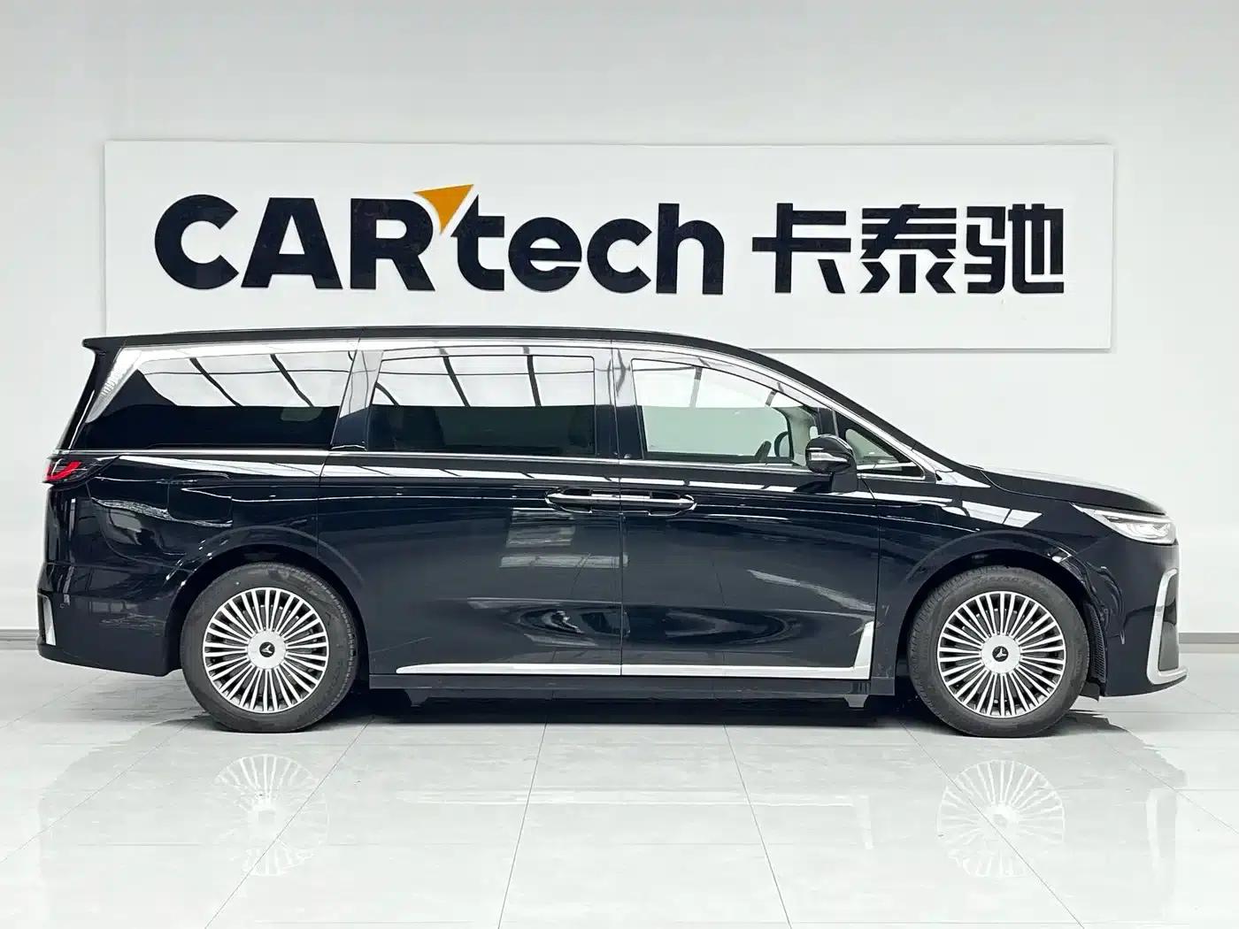 Voyah Dreamer 2025 PHEV 4WD Premium Kunpeng Edition — миниатюра 3