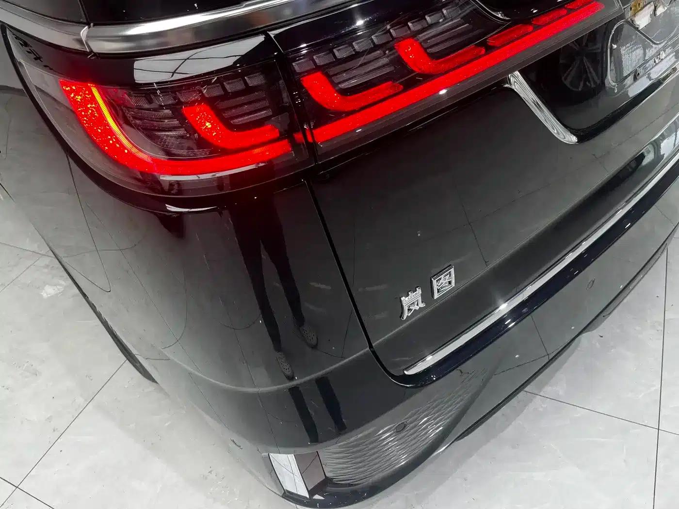 Voyah Dreamer 2025 PHEV 4WD Premium Kunpeng Edition — миниатюра 6