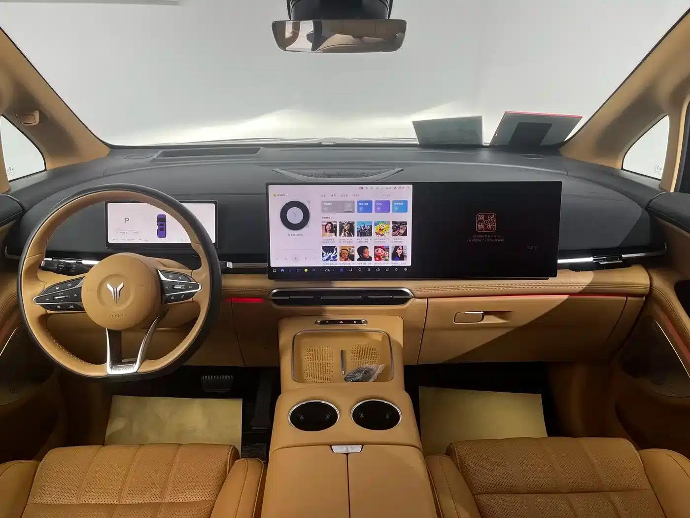 Voyah Dreamer 2025 PHEV 4WD Premium Kunpeng Edition — миниатюра 10