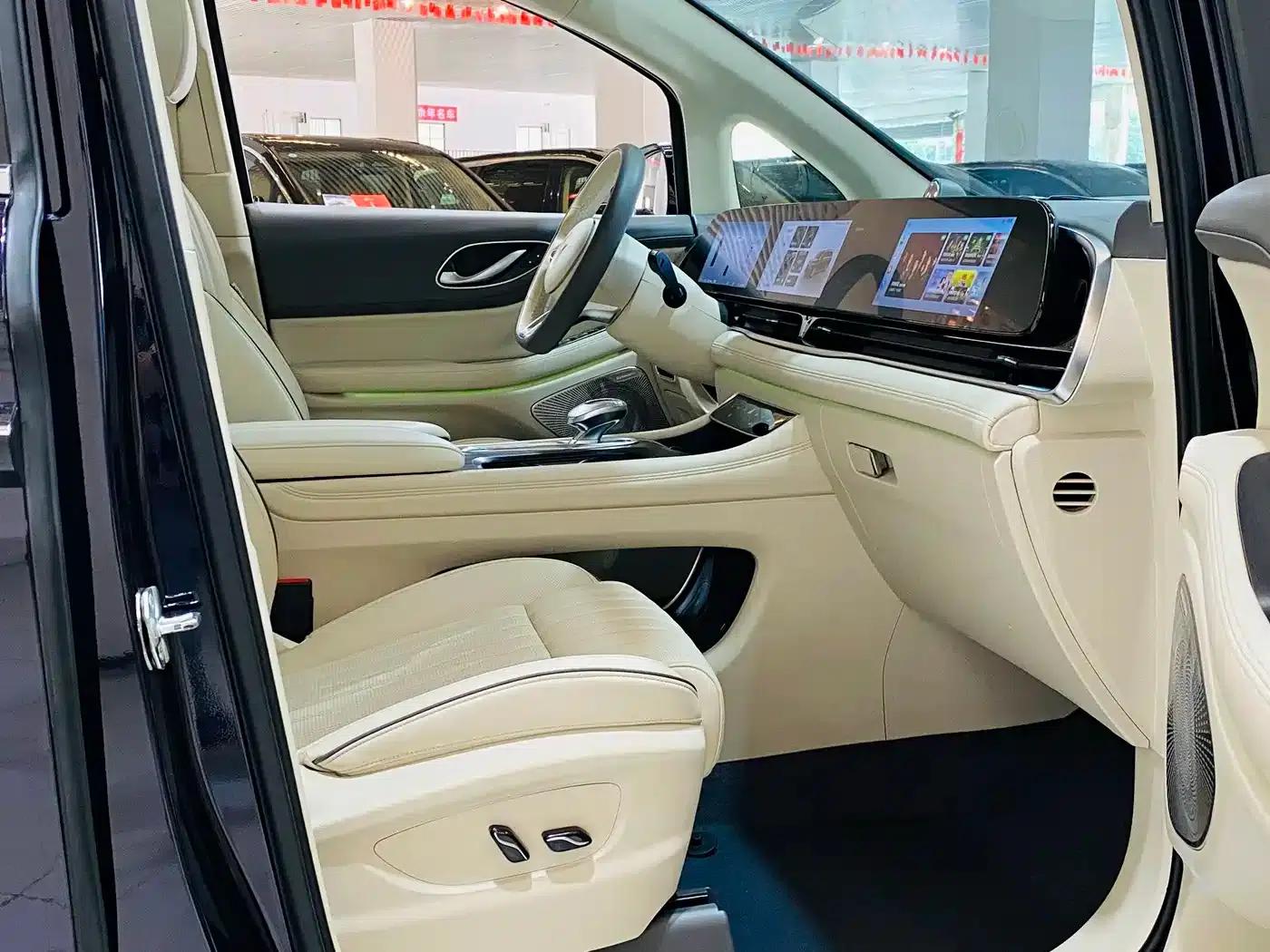 Voyah Dreamer 2022 Low-Carbon Edition Dream+ Smart Package — миниатюра 16