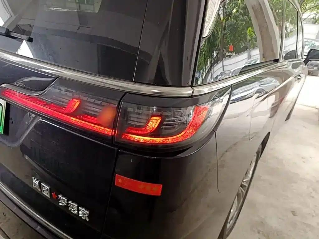 Voyah Dreamer 2022 Low-Carbon Edition Dream+ Smart Package — миниатюра 8
