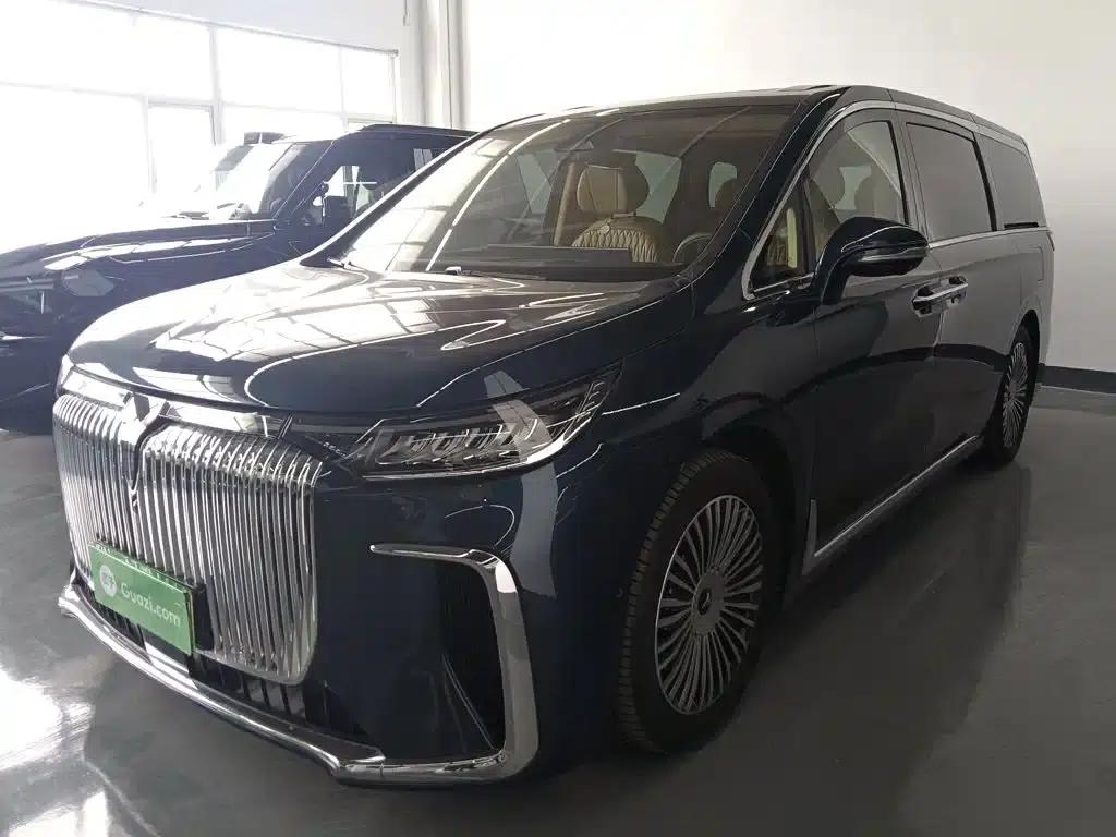 Voyah Dreamer 2025 PHEV AWD Flagship Kunpeng Edition — миниатюра 1