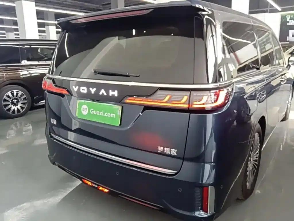 Voyah Dreamer 2025 PHEV AWD Flagship Kunpeng Edition — миниатюра 6