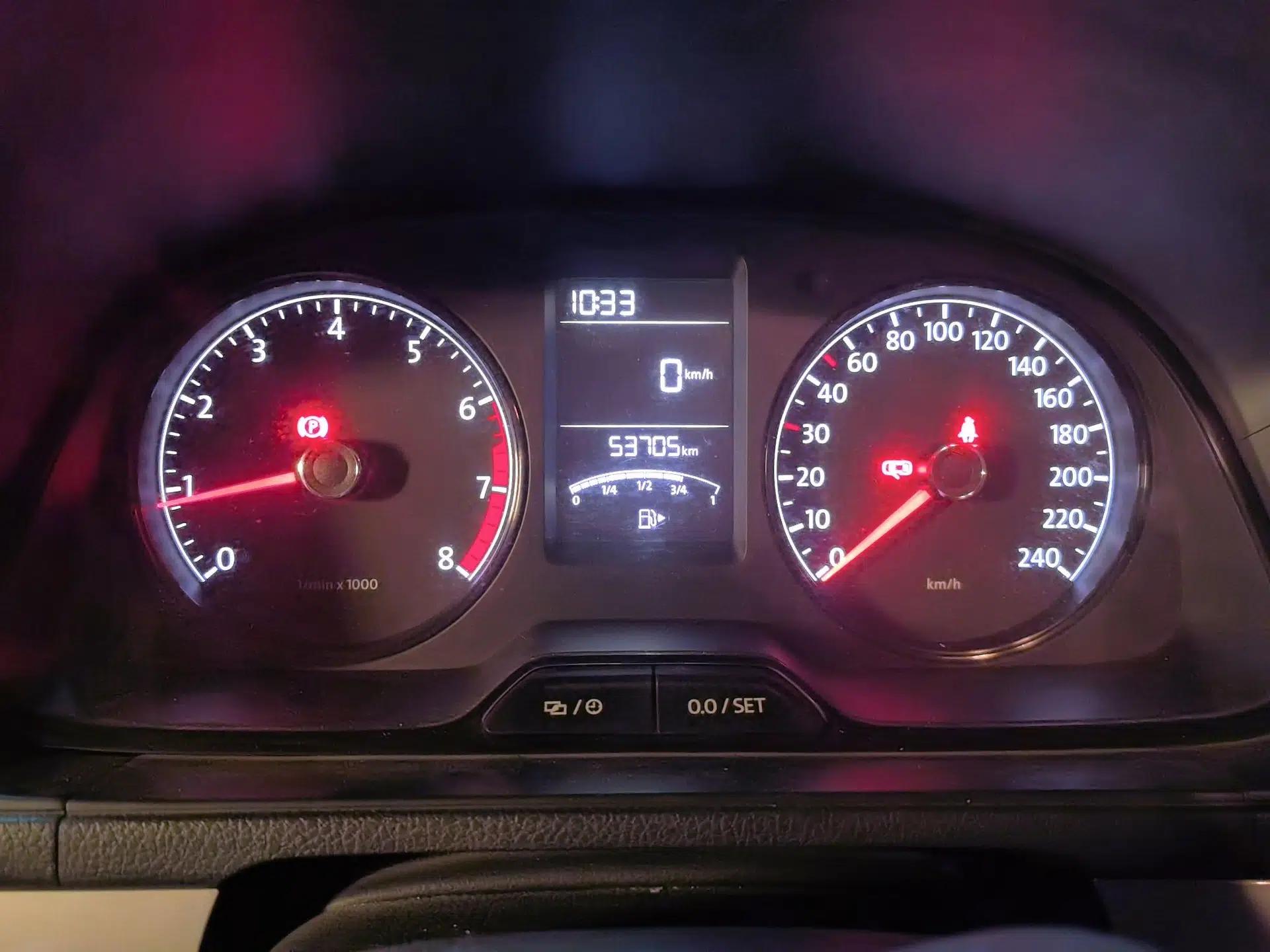 Volkswagen Gran Lavida 2013 1.6L Manual Fashion Model — миниатюра 11