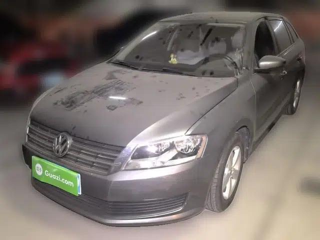 Volkswagen Gran Lavida 2013 1.6L Manual Fashion Model