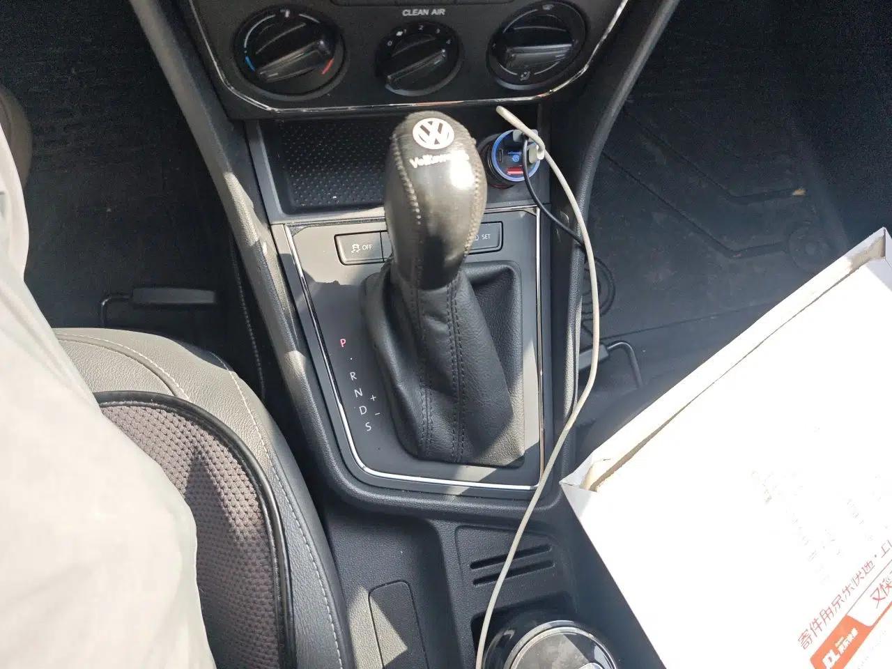 Volkswagen Gran Lavida 2015 1.6L Automatic Comfort Edition — миниатюра 14