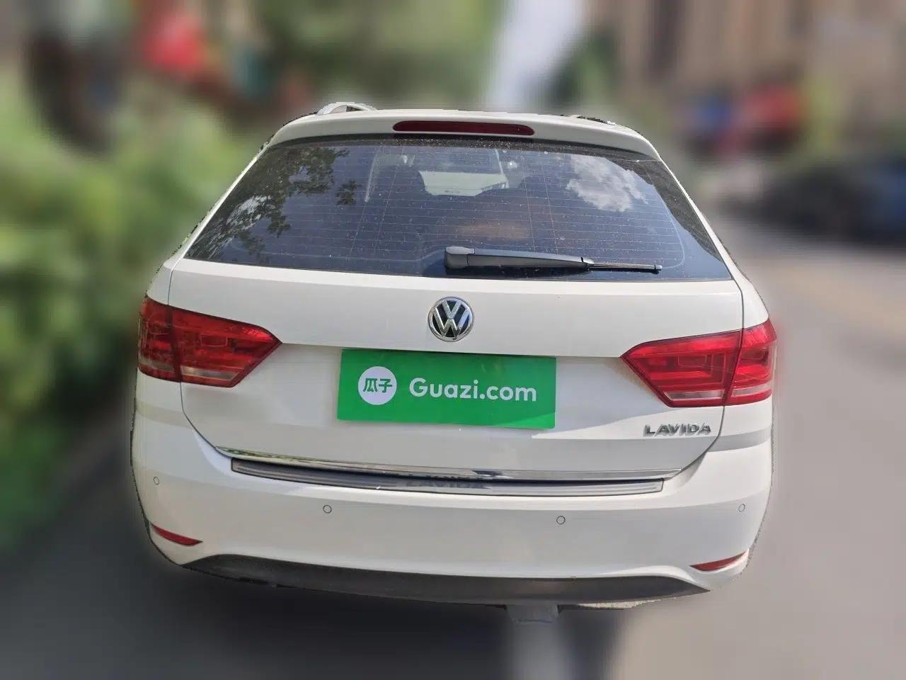 Volkswagen Gran Lavida 2015 1.6L Automatic Comfort Edition — миниатюра 5