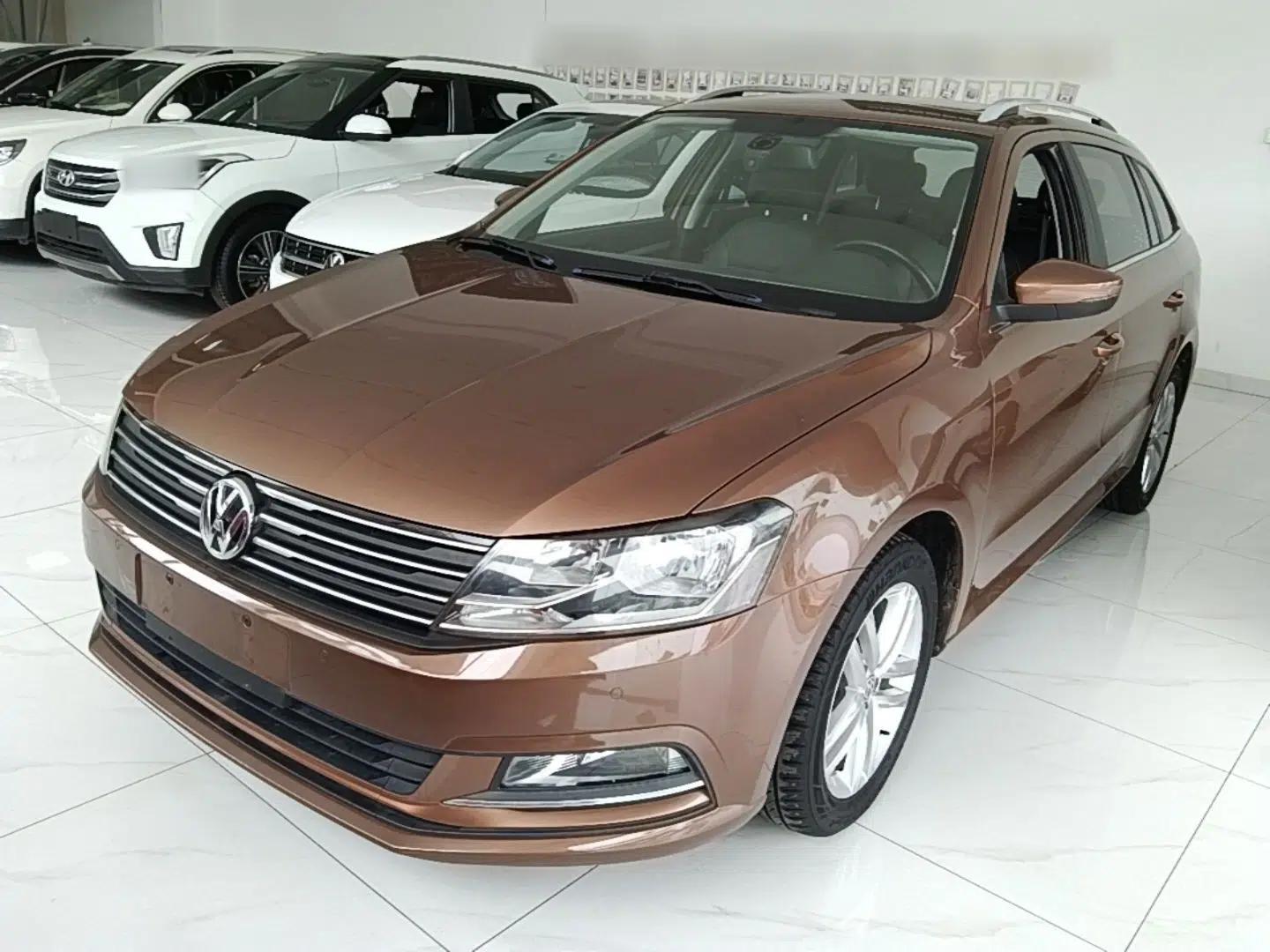 Volkswagen Gran Lavida 2015 1.6L Automatic Comfort Edition — миниатюра 1