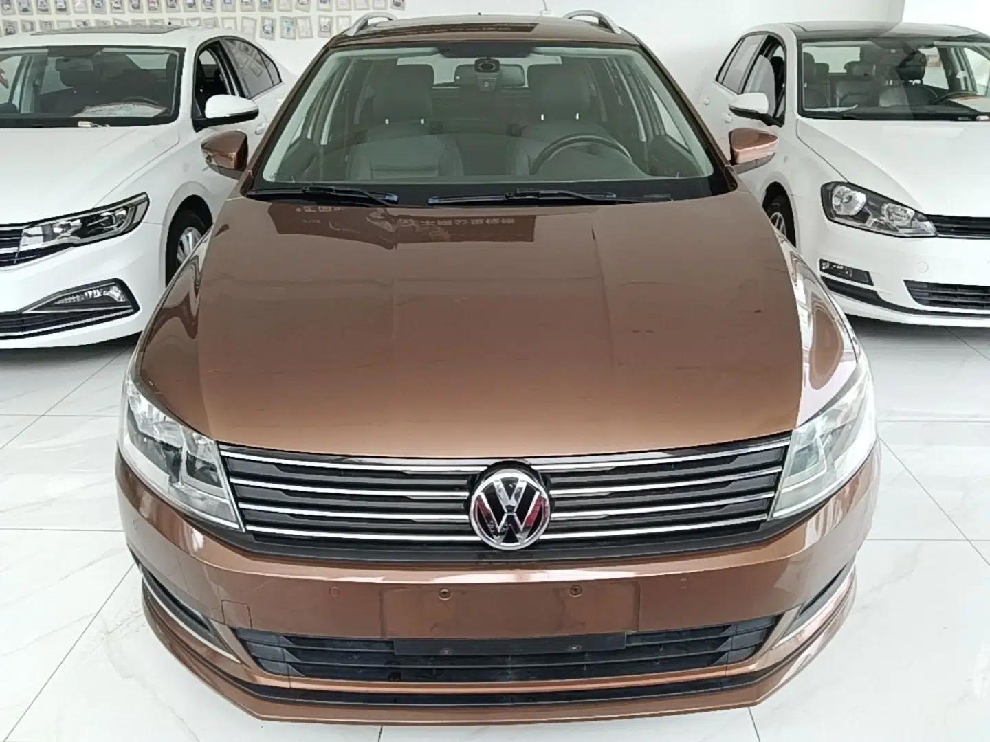 Volkswagen Gran Lavida 2015 1.6L Automatic Comfort Edition — миниатюра 2