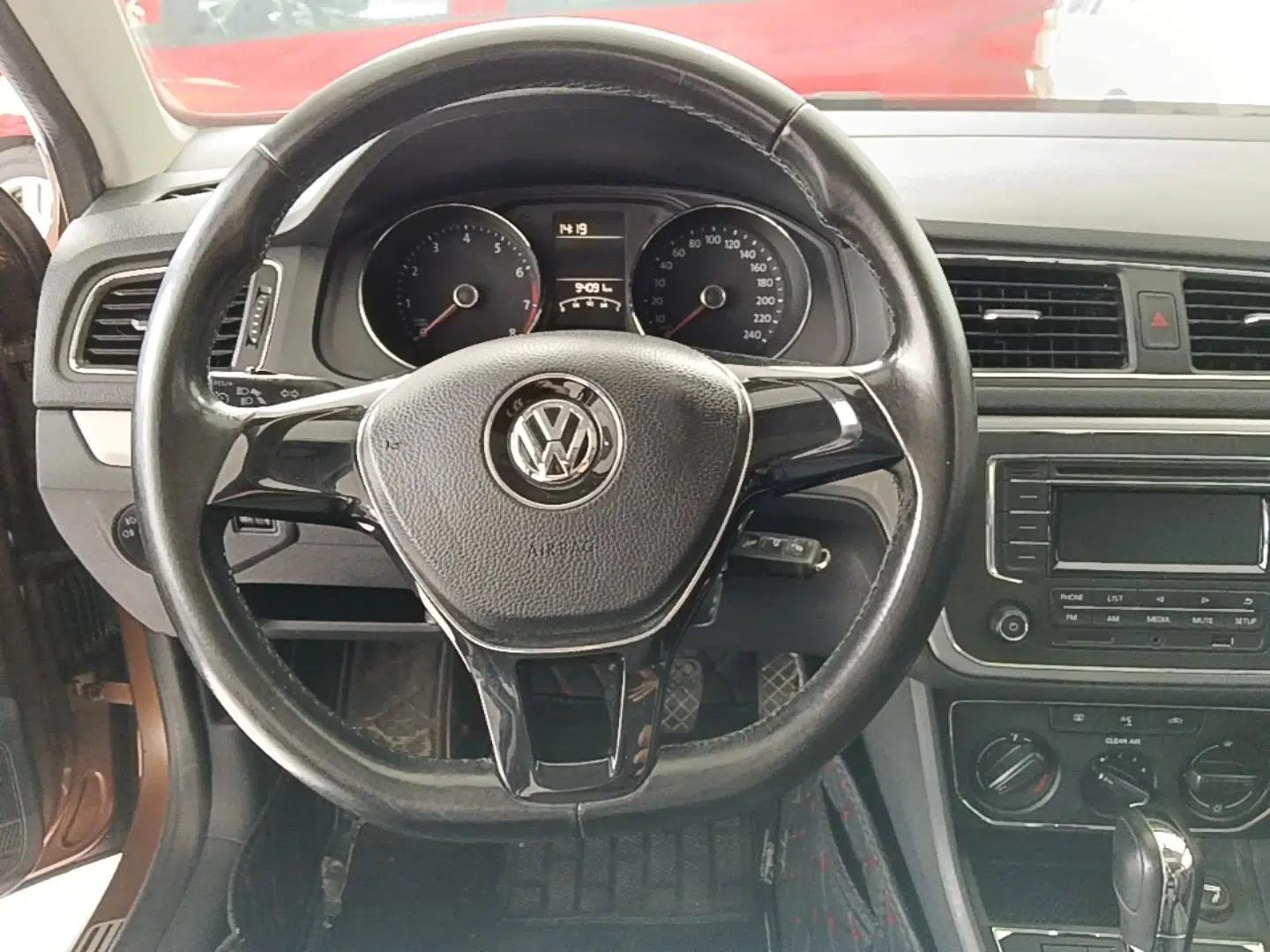 Volkswagen Gran Lavida 2015 1.6L Automatic Comfort Edition — миниатюра 18