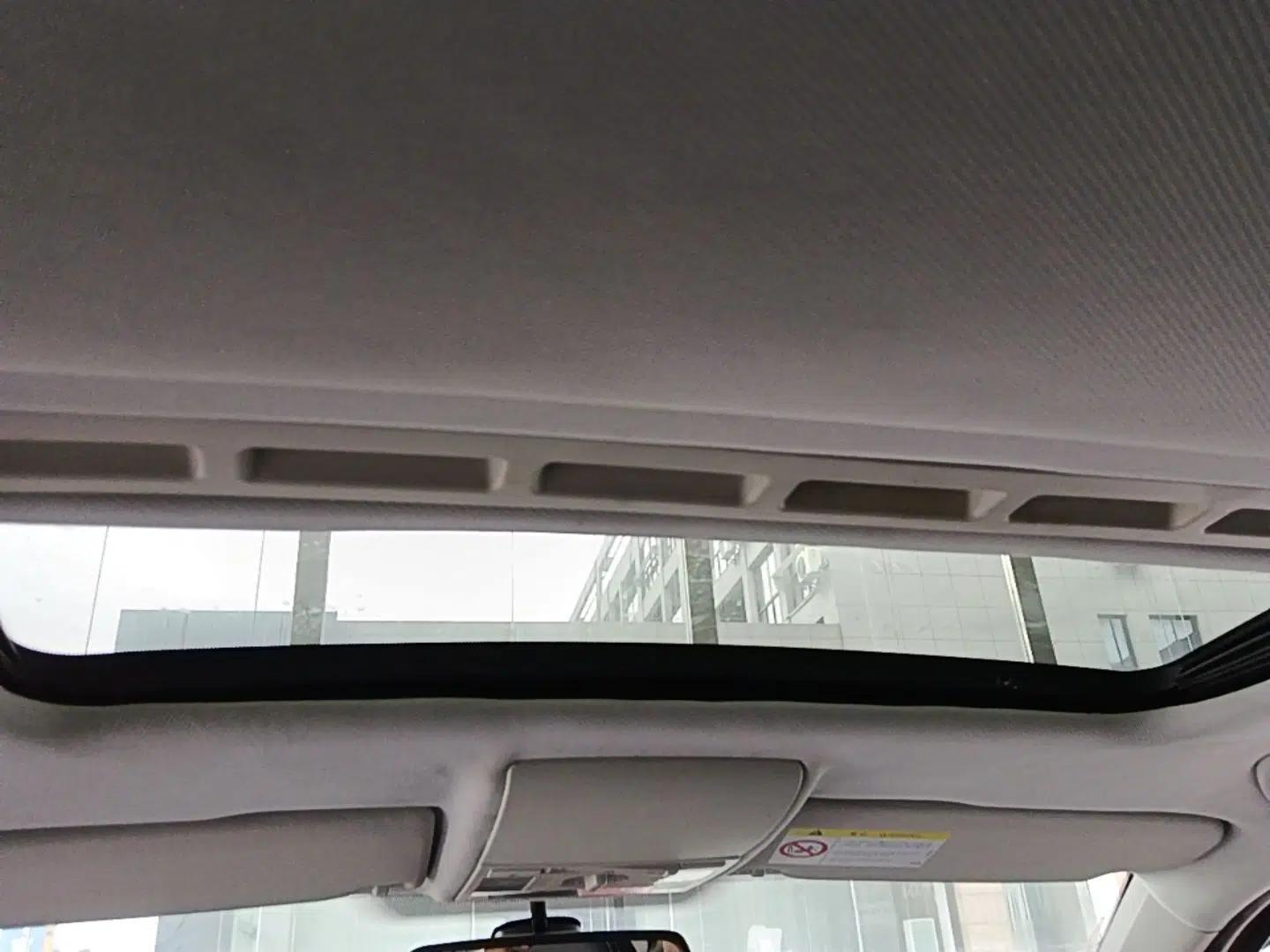 Volkswagen Gran Lavida 2015 1.6L Automatic Comfort Edition — миниатюра 26