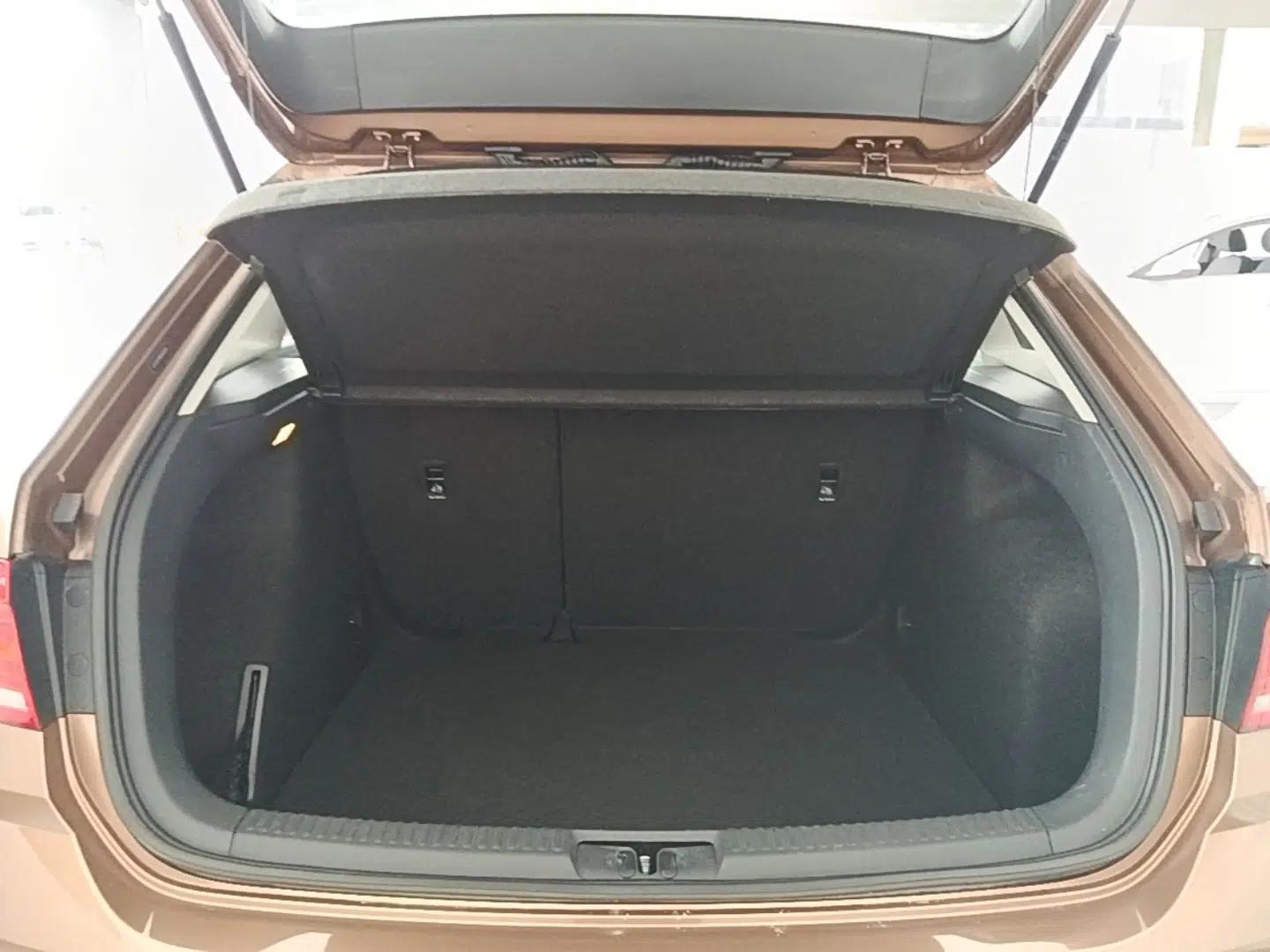 Volkswagen Gran Lavida 2015 1.6L Automatic Comfort Edition — миниатюра 27
