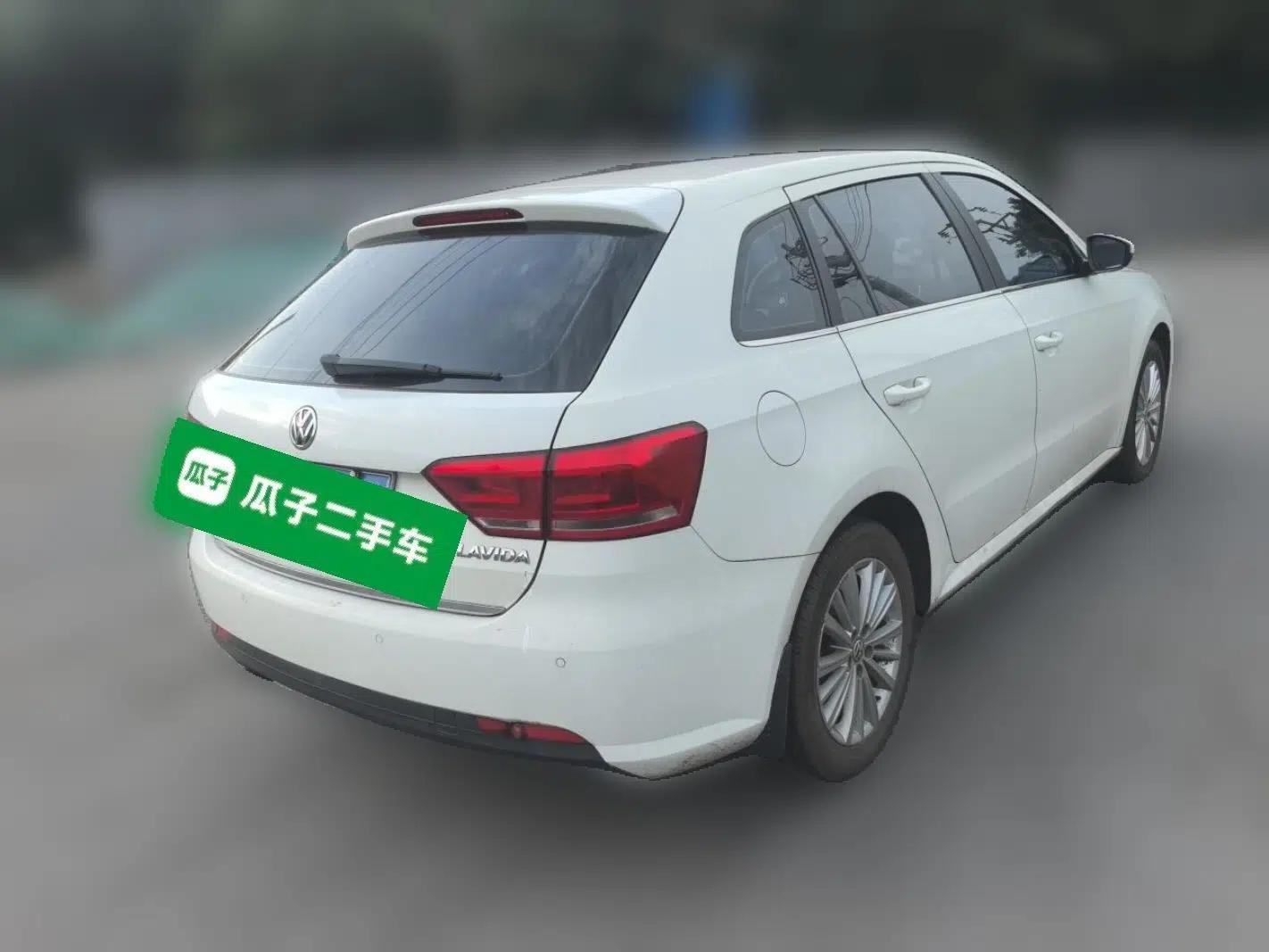 Volkswagen Gran Lavida 2013 1.6L Automatic Comfort Model — миниатюра 6