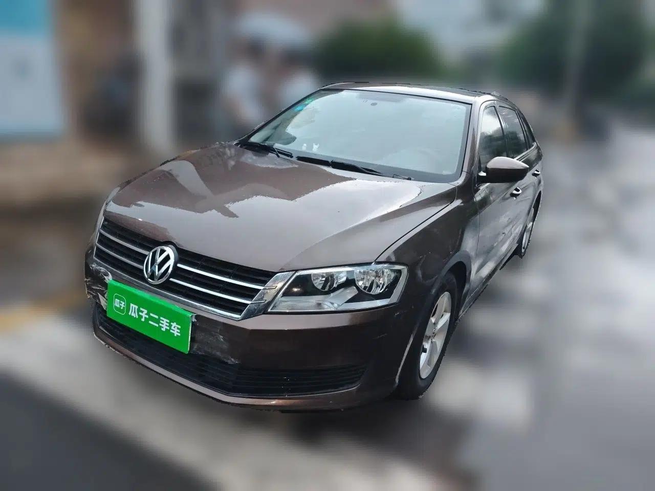 Volkswagen Gran Lavida 2013 1.6L Automatic Fashion Model — миниатюра 1