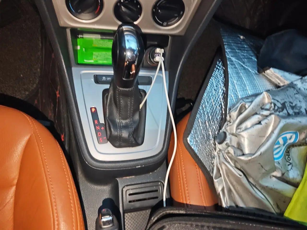 Volkswagen Gran Lavida 2013 1.6L Automatic Fashion Model — миниатюра 14