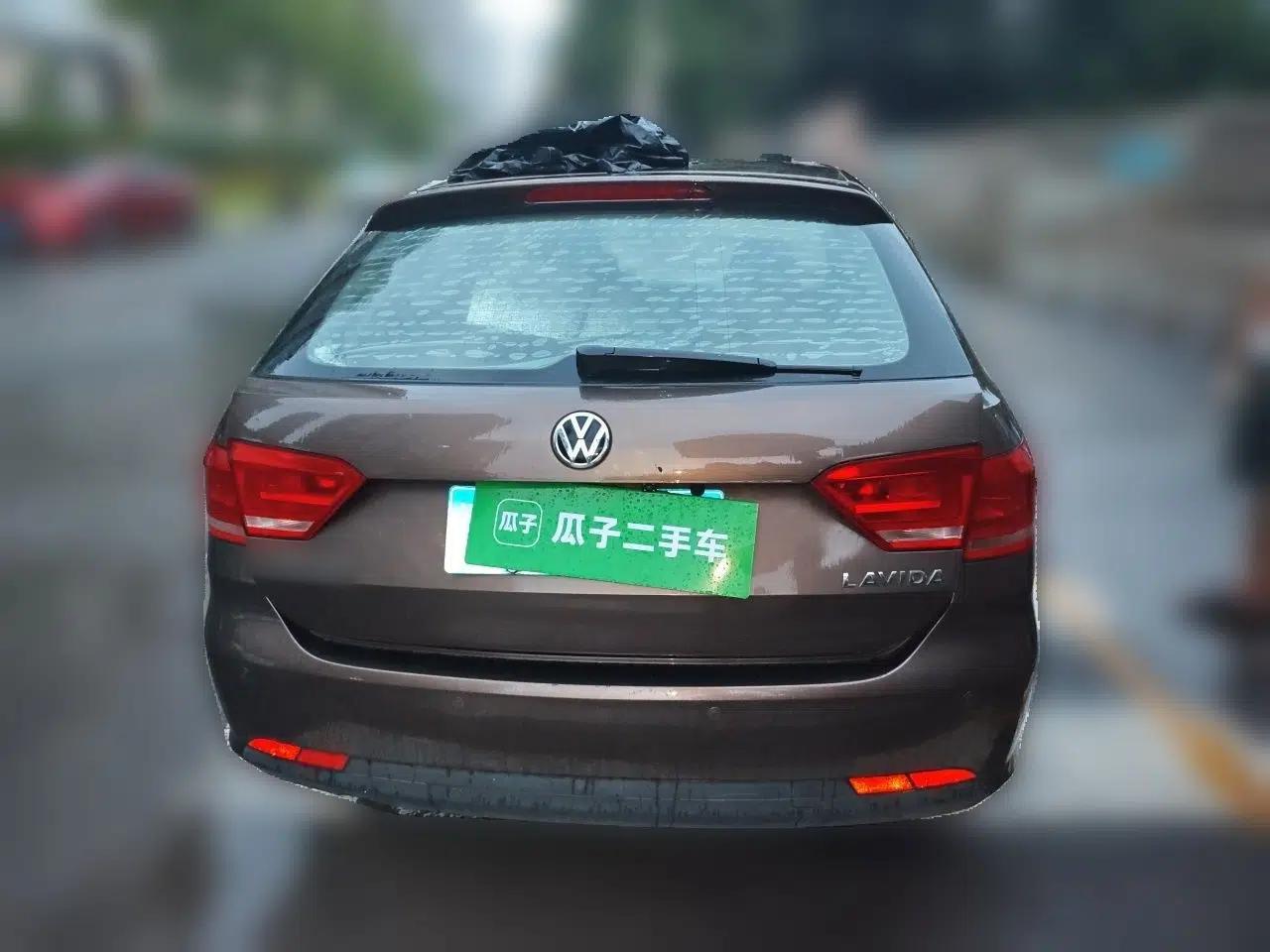 Volkswagen Gran Lavida 2013 1.6L Automatic Fashion Model — миниатюра 5