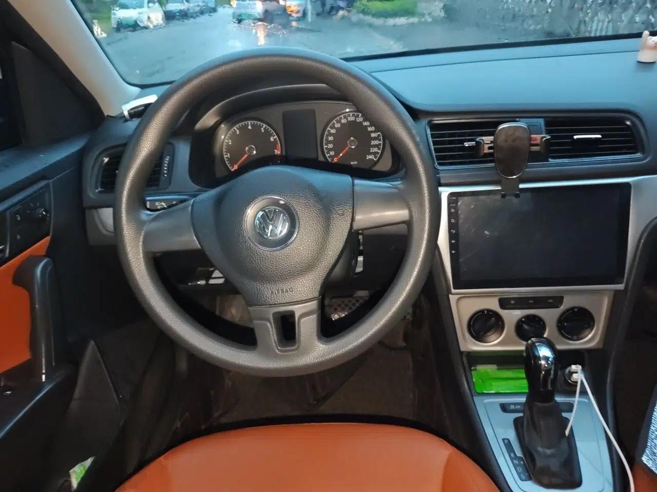 Volkswagen Gran Lavida 2013 1.6L Automatic Fashion Model — миниатюра 10