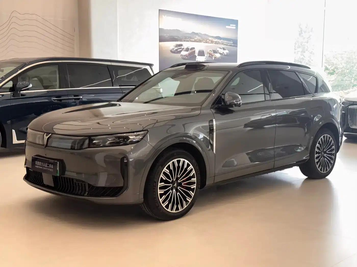 Voyah Free 2025 Model 318 259km 4WD Explorer Edition — миниатюра 1