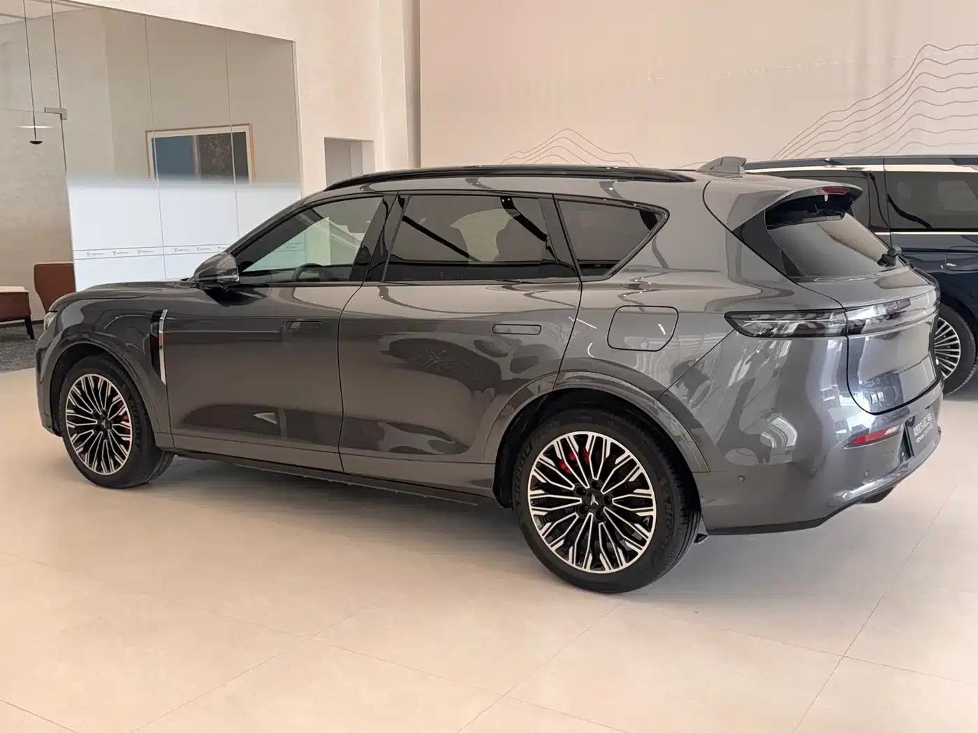Voyah Free 2025 Model 318 259km 4WD Explorer Edition — миниатюра 4