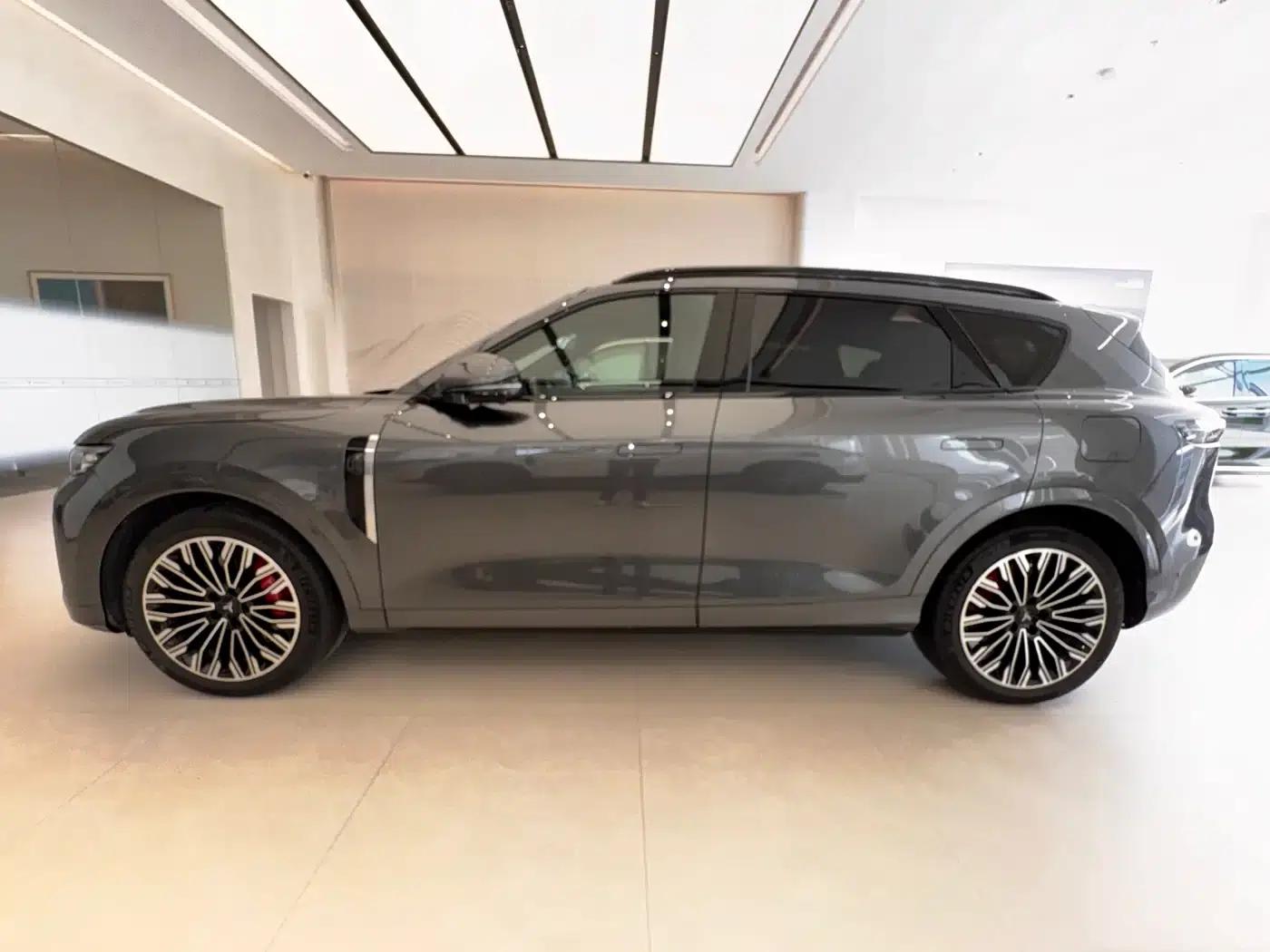 Voyah Free 2025 Model 318 259km 4WD Explorer Edition — миниатюра 5