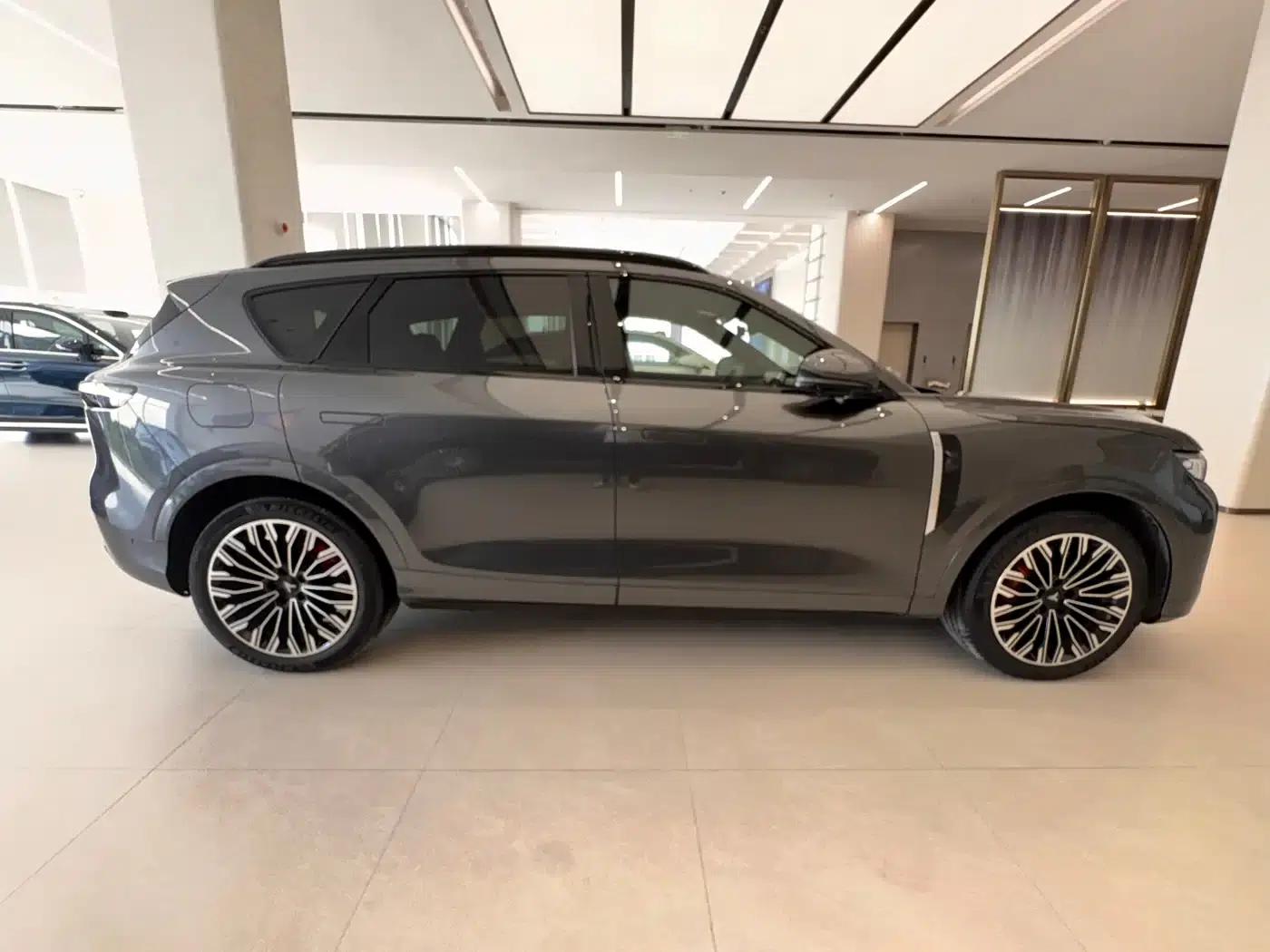 Voyah Free 2025 Model 318 259km 4WD Explorer Edition — миниатюра 6