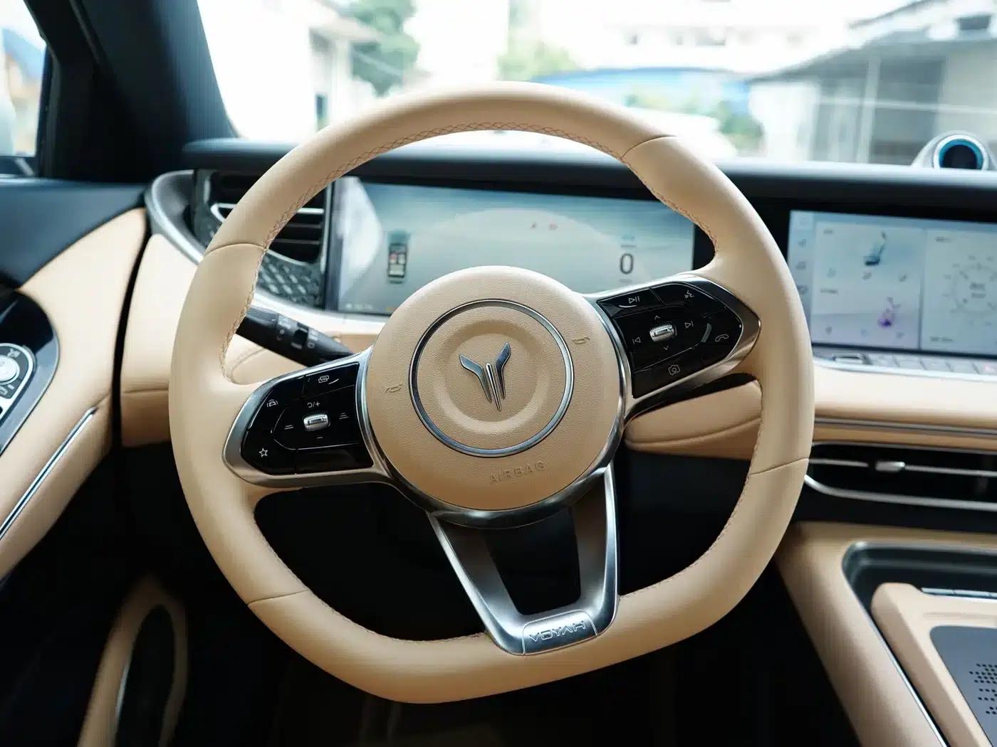 Voyah Free 2024 Model - Extended Range Intelligent Driving Edition — миниатюра 13