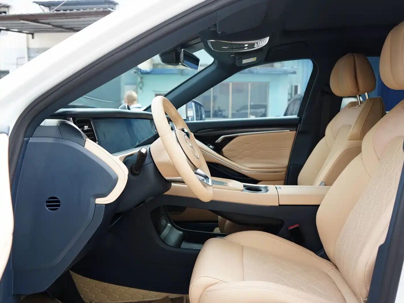Voyah Free 2024 Model - Extended Range Intelligent Driving Edition — миниатюра 4