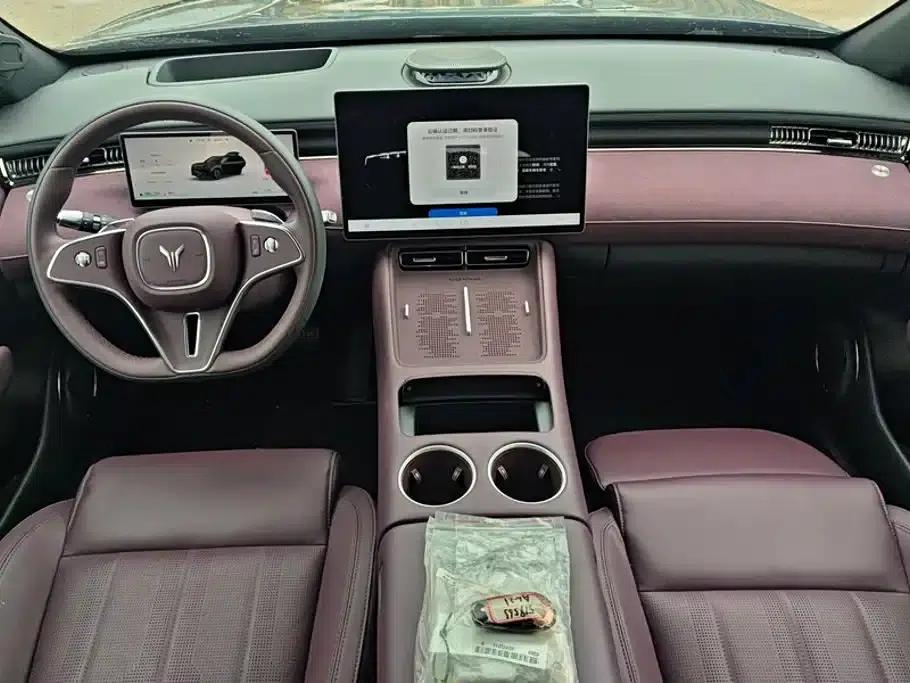 Voyah Free 2025 Free+ 4WD Sport Custom Edition — миниатюра 12