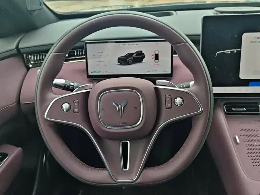 Voyah Free 2025 Free+ 4WD Sport Custom Edition — миниатюра 15