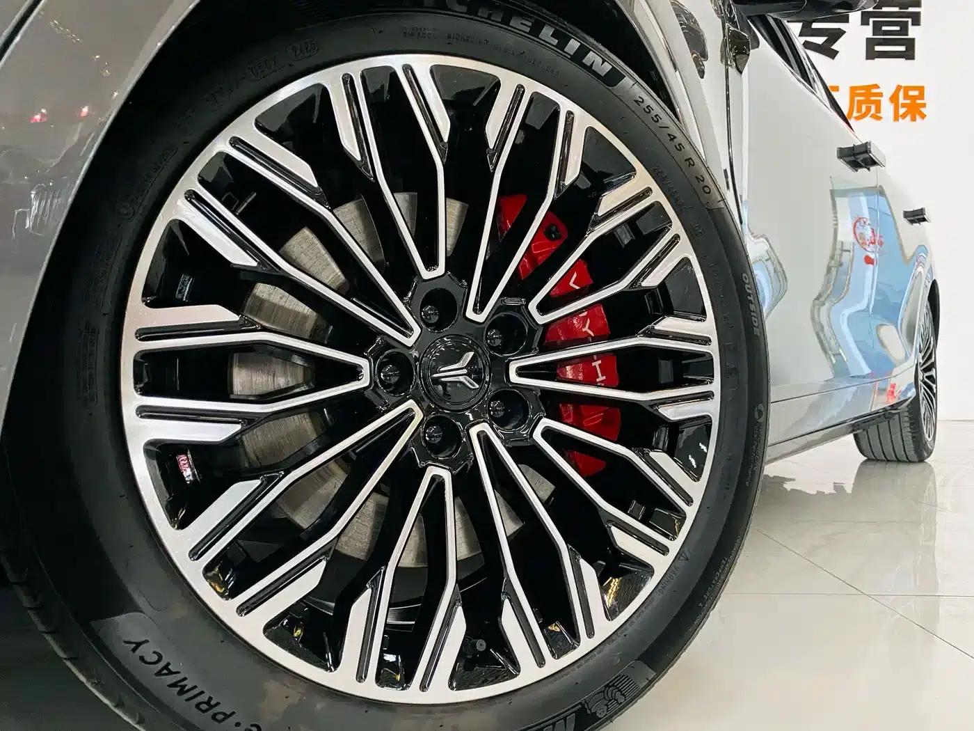 Voyah Free 2025 Free+ 4WD Qiankun Edition — миниатюра 19