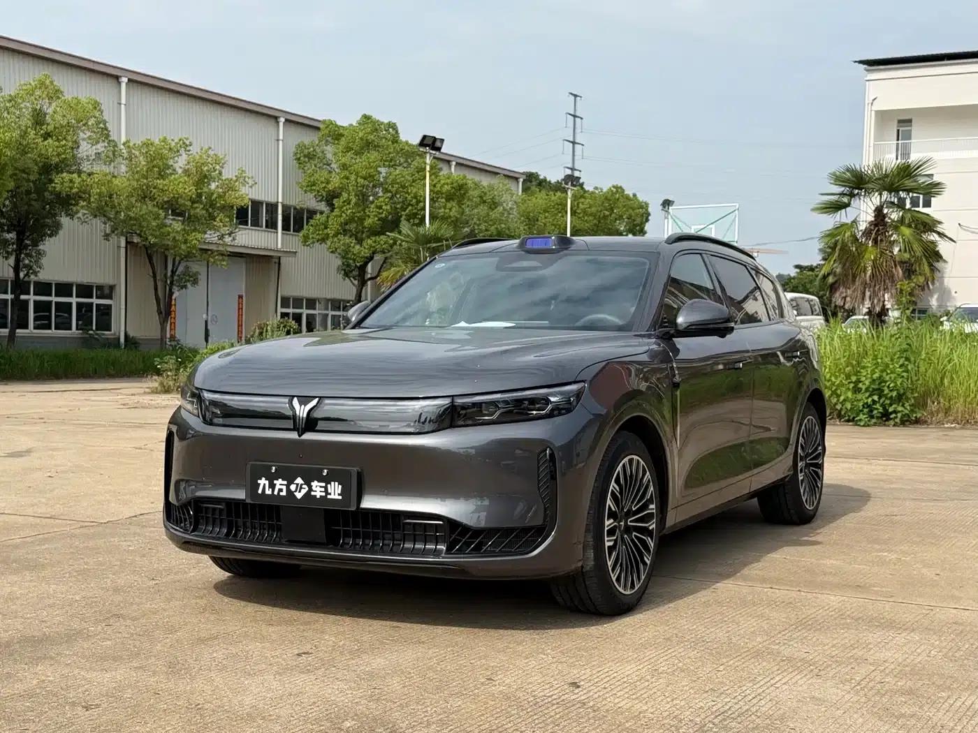 Voyah Free 2025 Free+ 4WD Qiankun Edition — миниатюра 1