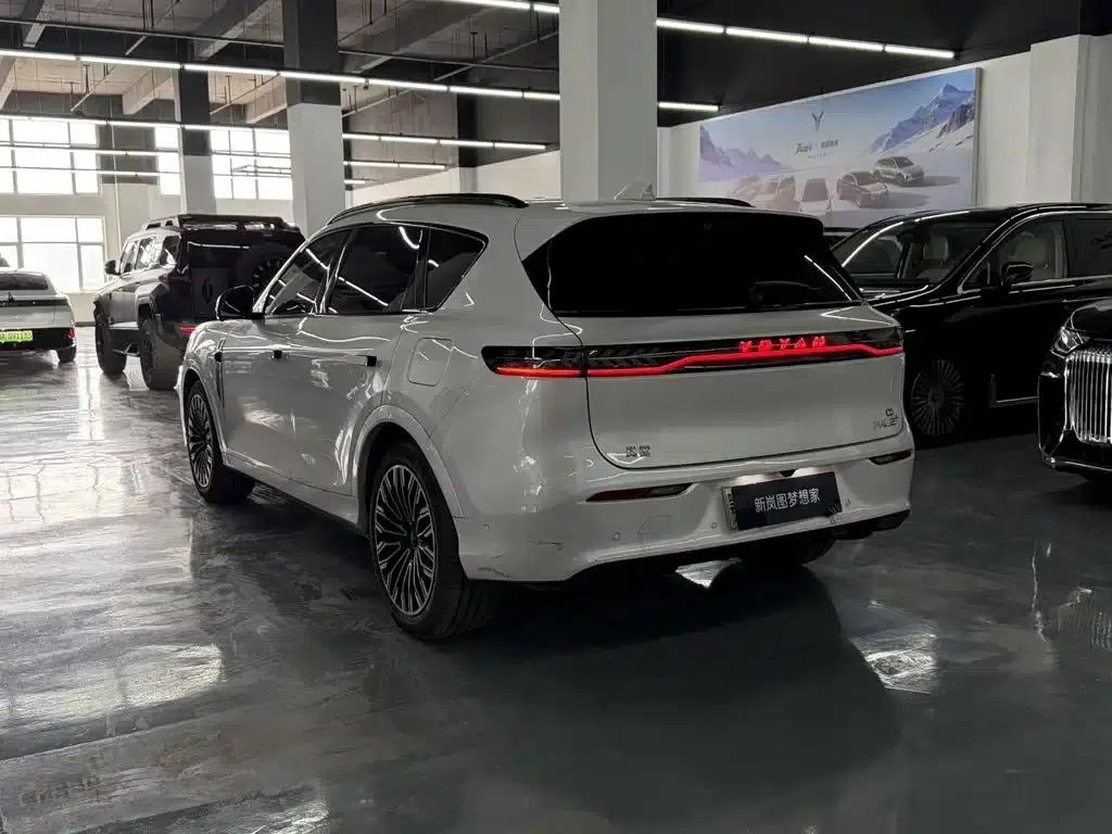 Voyah Free 2025 Free+ 4WD Qiankun Edition — миниатюра 4